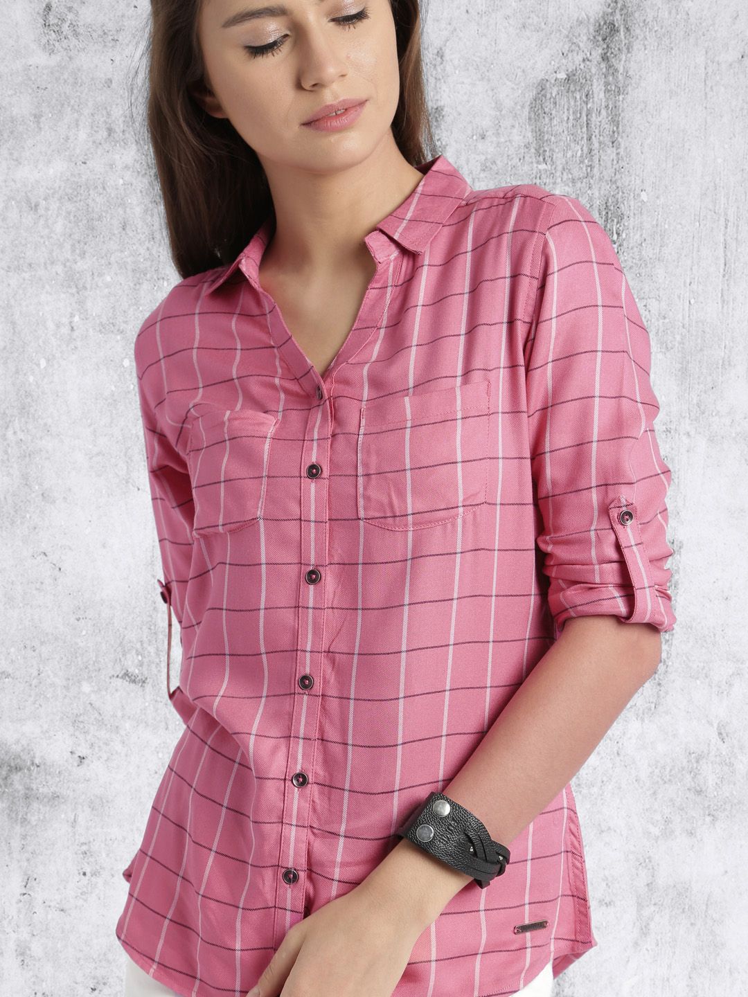 Roadster Time Travlr Women Pink Slim Fit Checked Casual Shirt