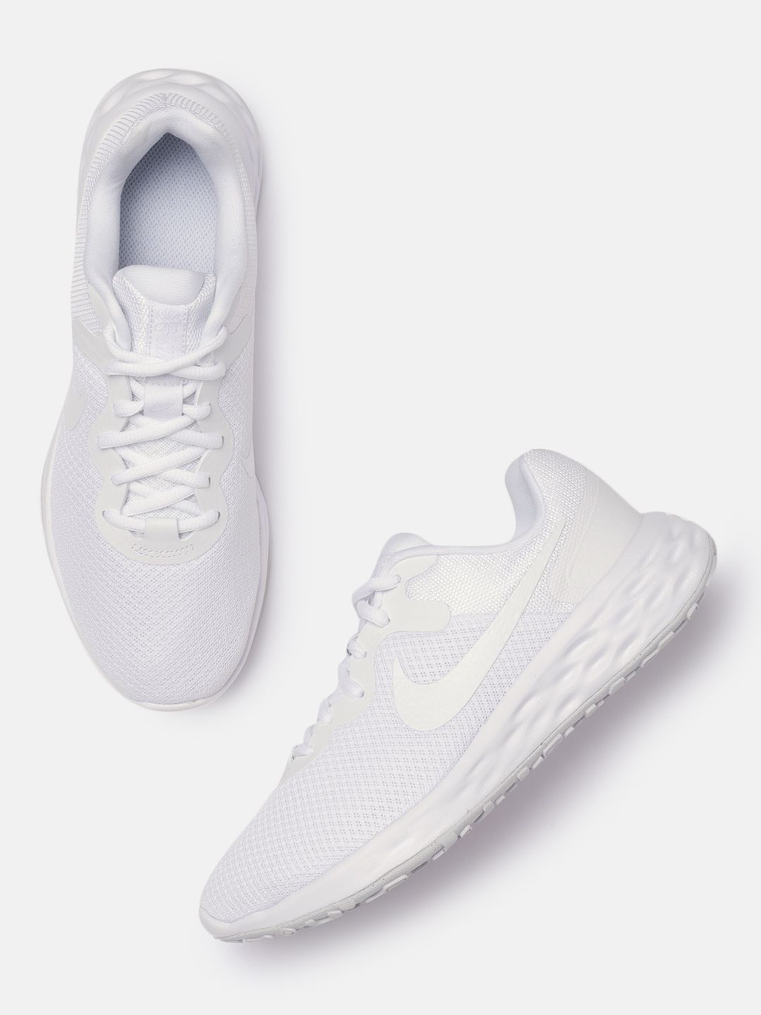 Nike Women White Textile Running Shoes Price in India