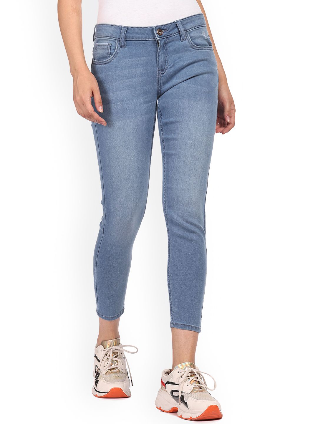 Sugr Women Blue Mid Rise Heavy Fade Jeans Price in India