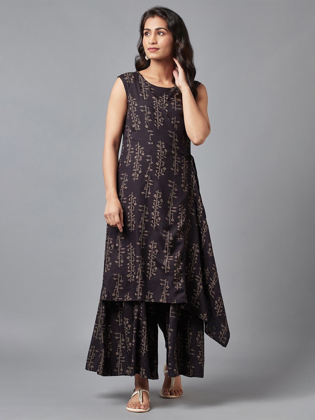 W Women Black Floral Printed Jumpsuit Price in India