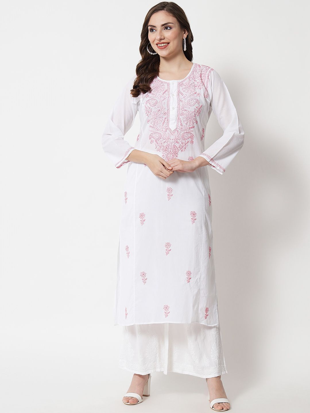 PARAMOUNT CHIKAN Women Pink Floral Cotton Embroidered Chikankari Kurta Price in India