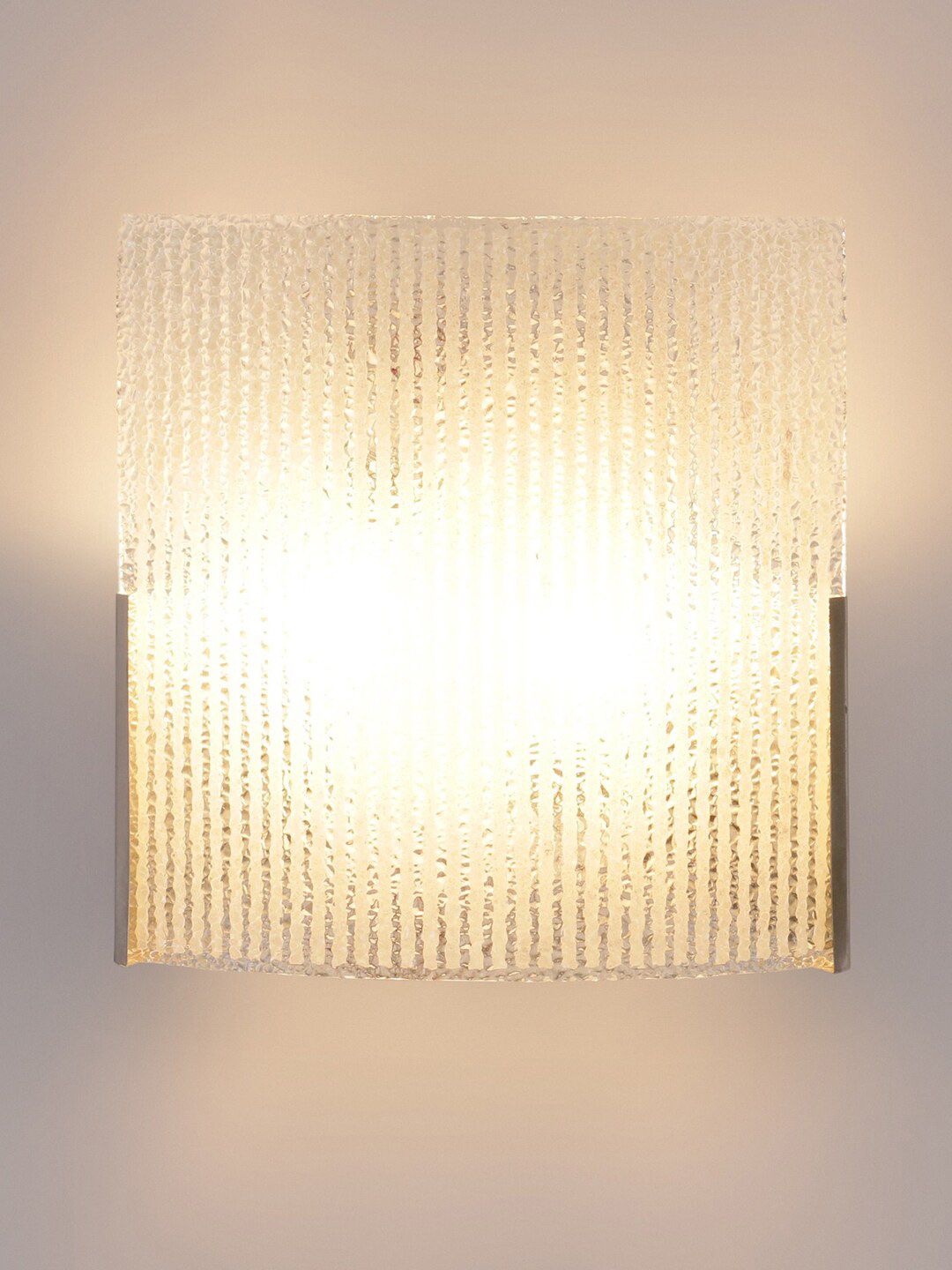 Devansh White Textured Contemporary Wall Mounted Lamp Price in India