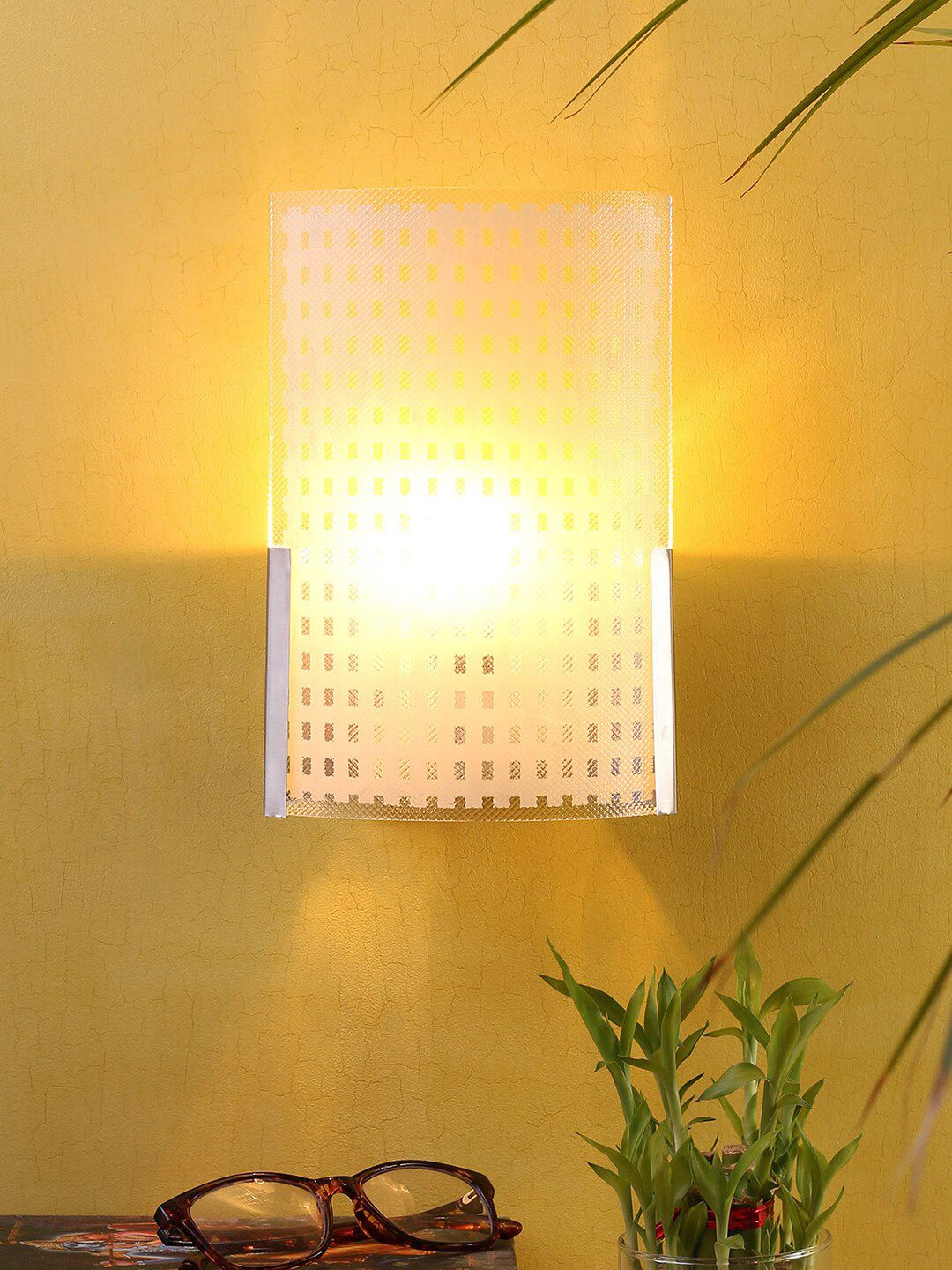 Devansh White Printed Contemporary Wall Mounted Lamp Price in India