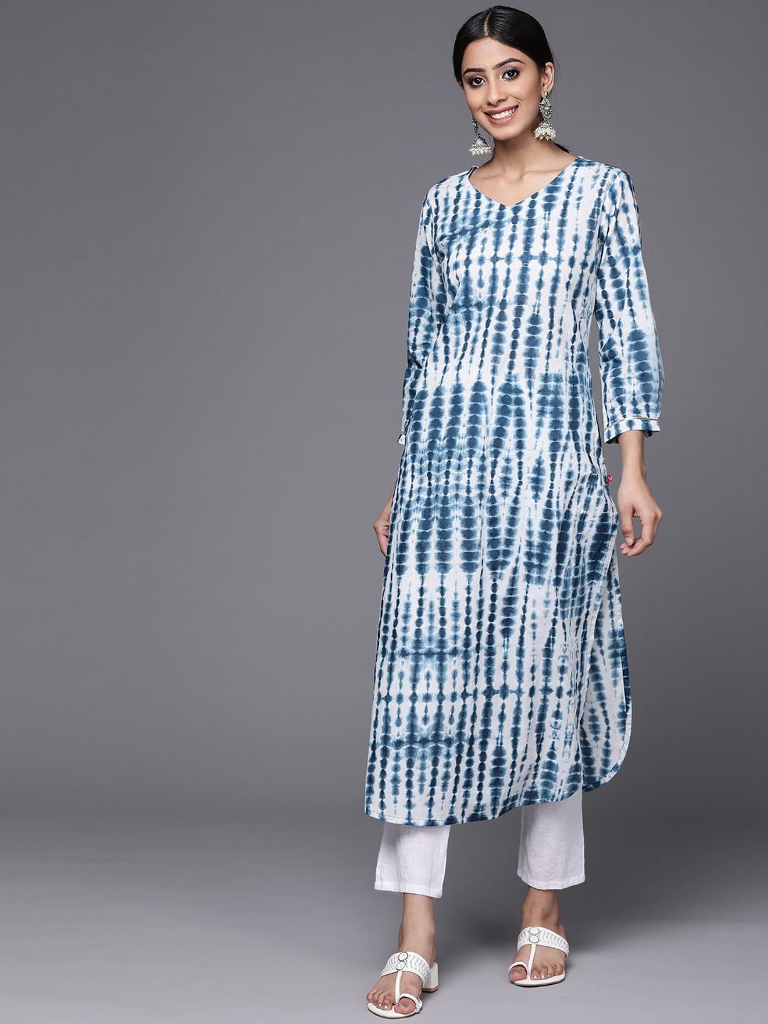 Varanga Women White & Blue Dyed Cotton Kurta Price in India