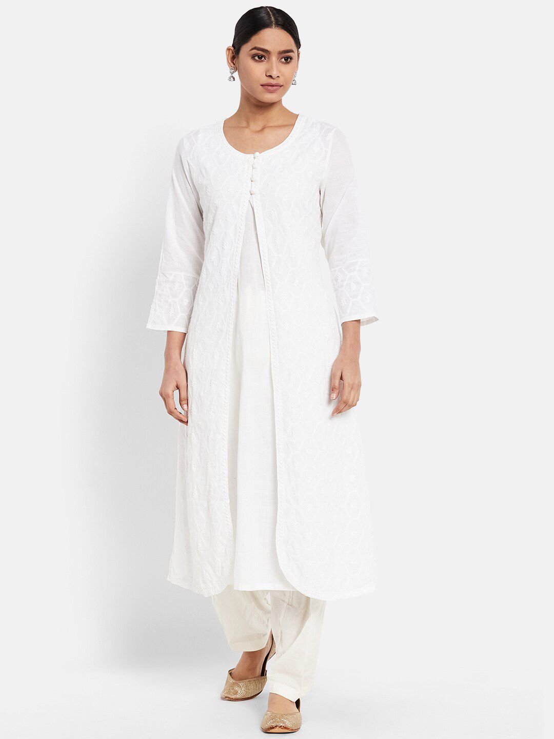 Fabindia Women Off White Thread Work Cotton Kurta With Shrug Price in India