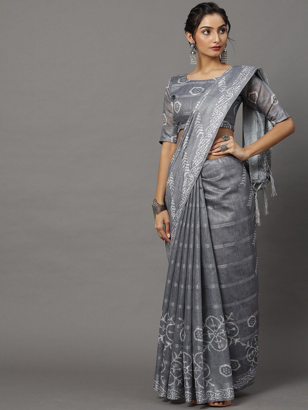 Mitera Grey & White Ethnic Motifs Silk Blend Block Print Saree Price in India