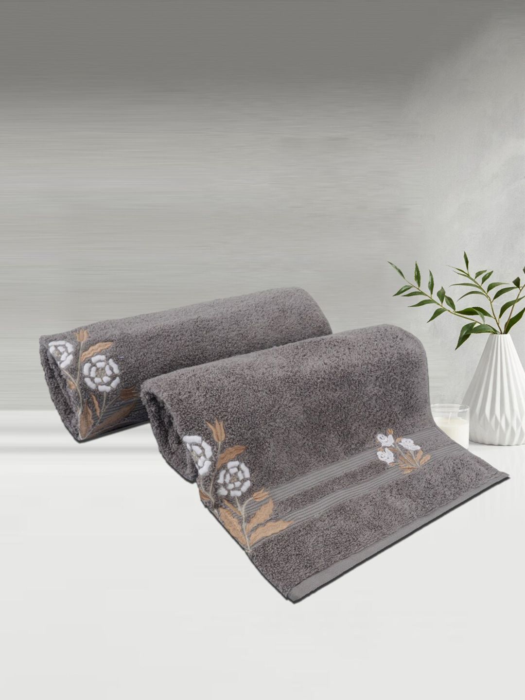 LUSH & BEYOND Set of 2 Grey & White Printed  500 GSM Pure Cotton Bath Towels Price in India