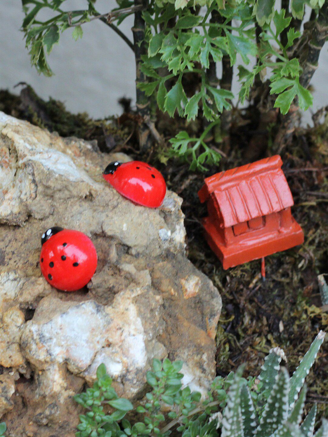 TAYHAA Red & Black Set of 14 Shinny Beetle Garden Toy Showpieces Price in India