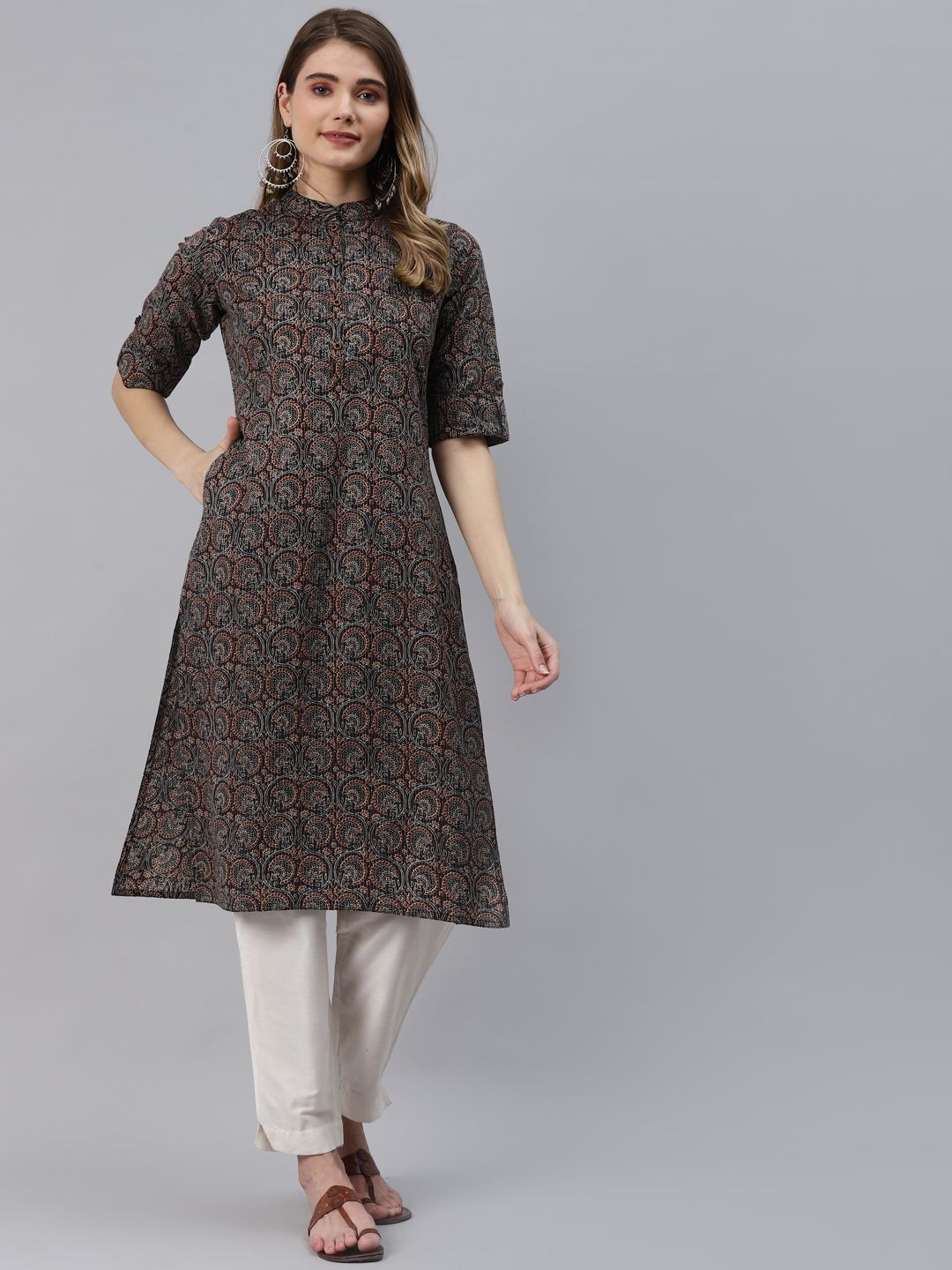 Divena Women Black Floral Printed Pure Cotton Kurta Price in India