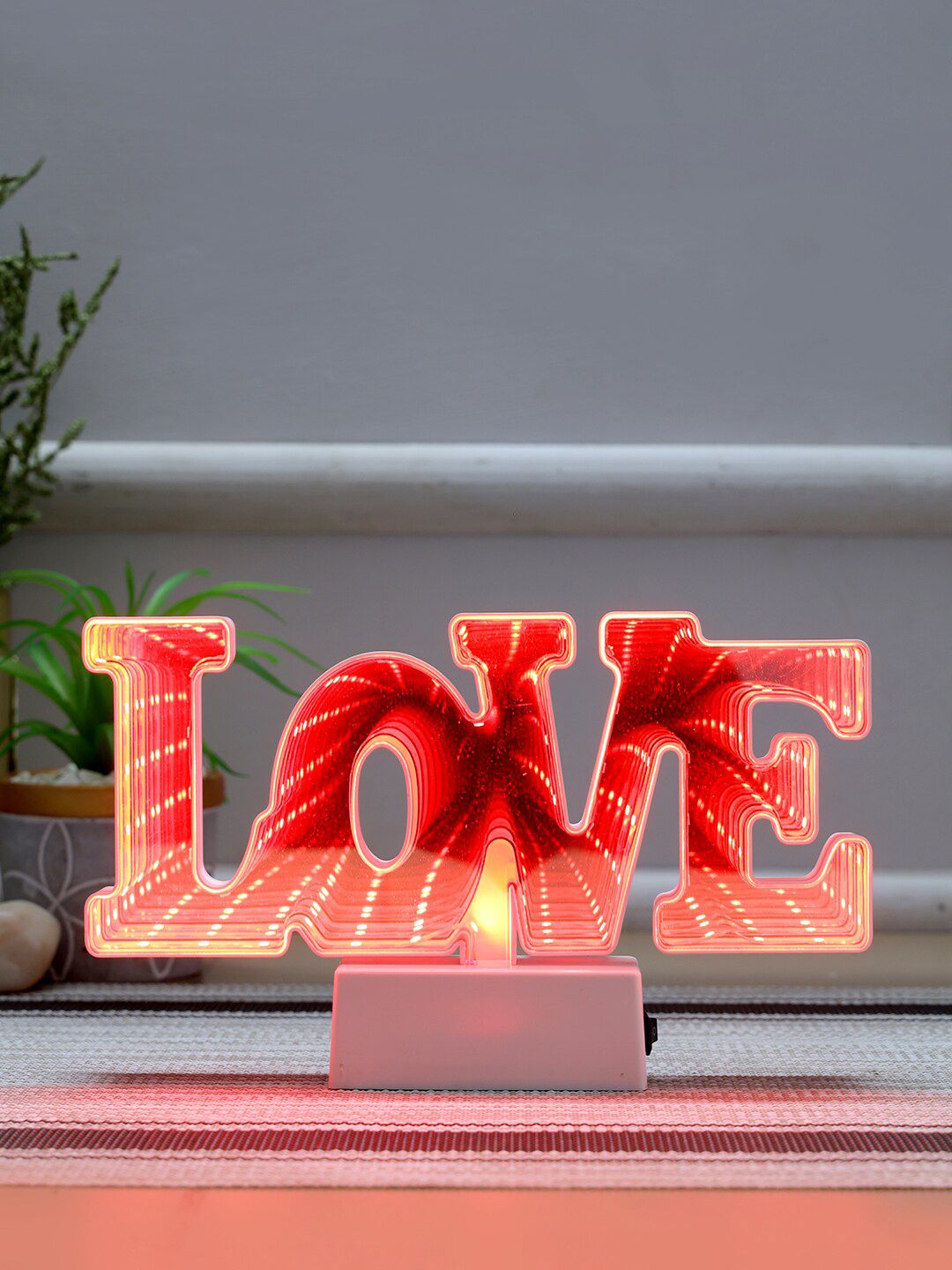 TAYHAA Red Typographic LOVE LED Lighting with Mirror Price in India