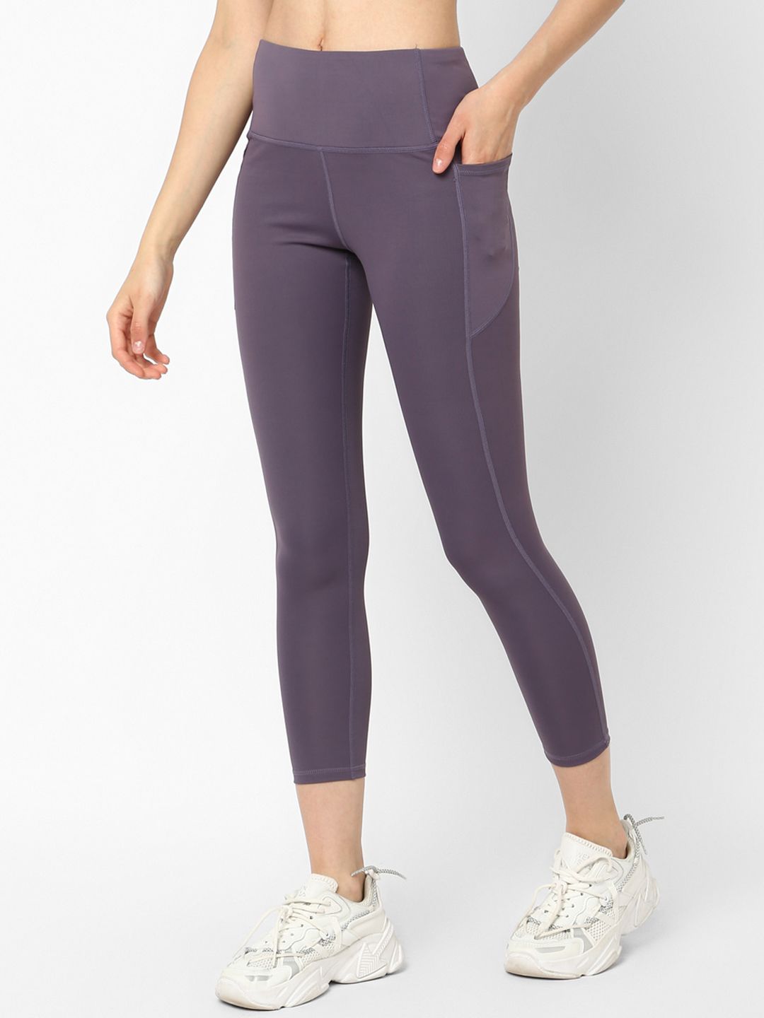 JerfSports Women Taupe With A Tinge Of Purple Solid Crop Tights Price in India