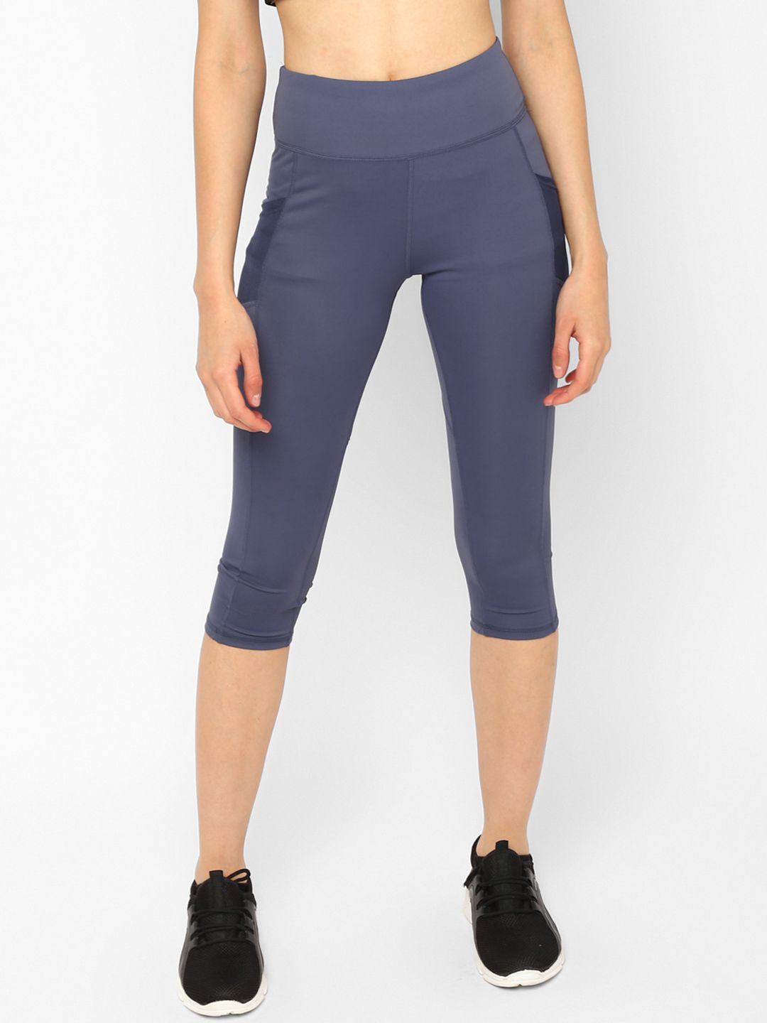 JerfSports Women Blue Solid Crop Tights Price in India