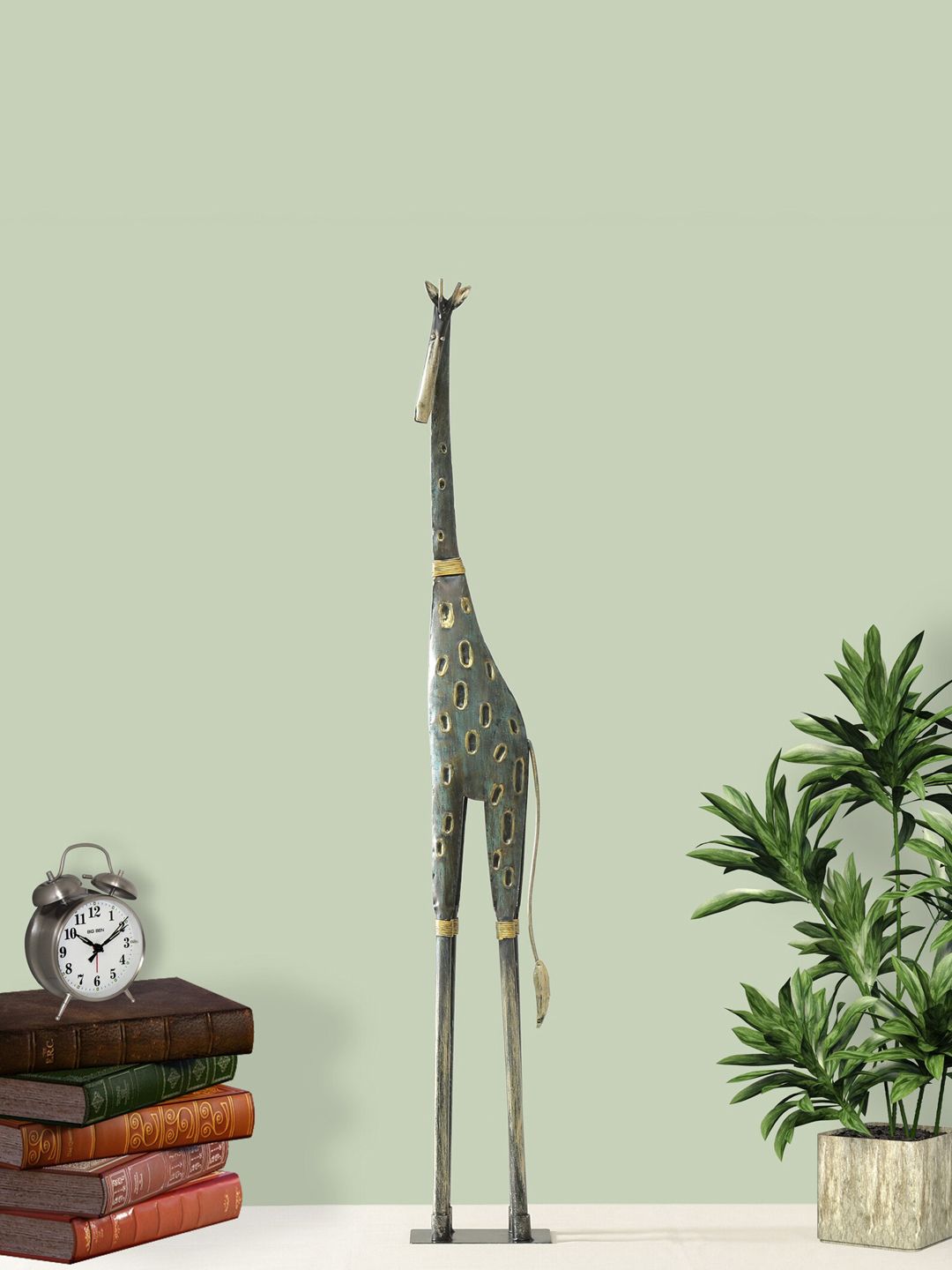 vedas Metallic-Toned Giraffe Showpiece Price in India