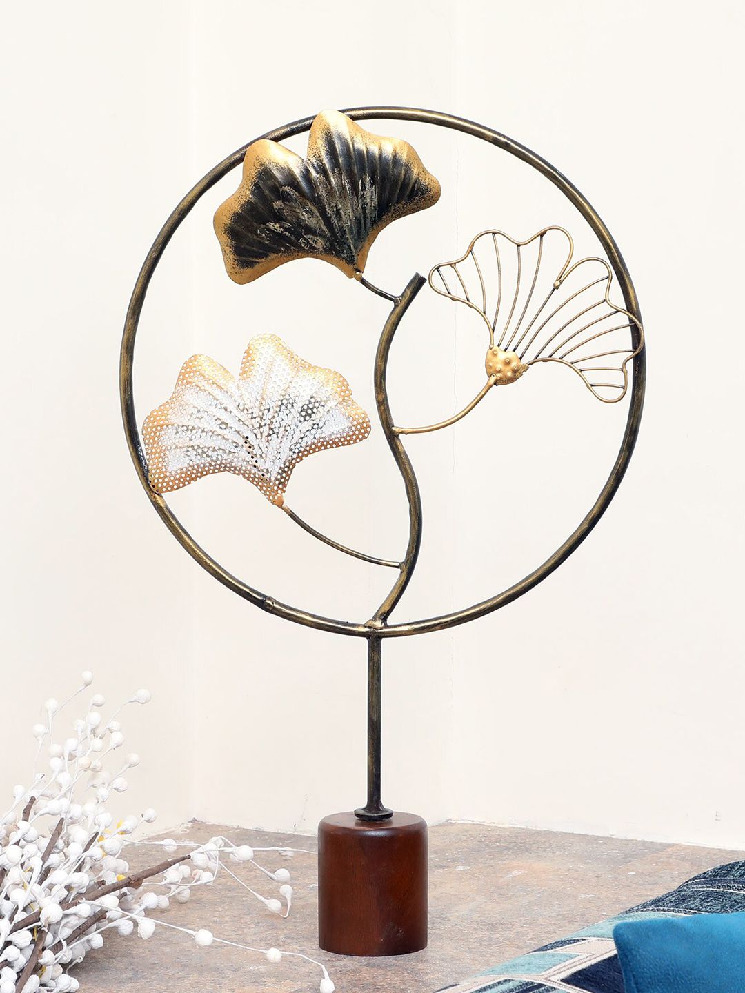 vedas Metallic-Toned T-Jelina Leaf Table Decor Showpieces Price in India