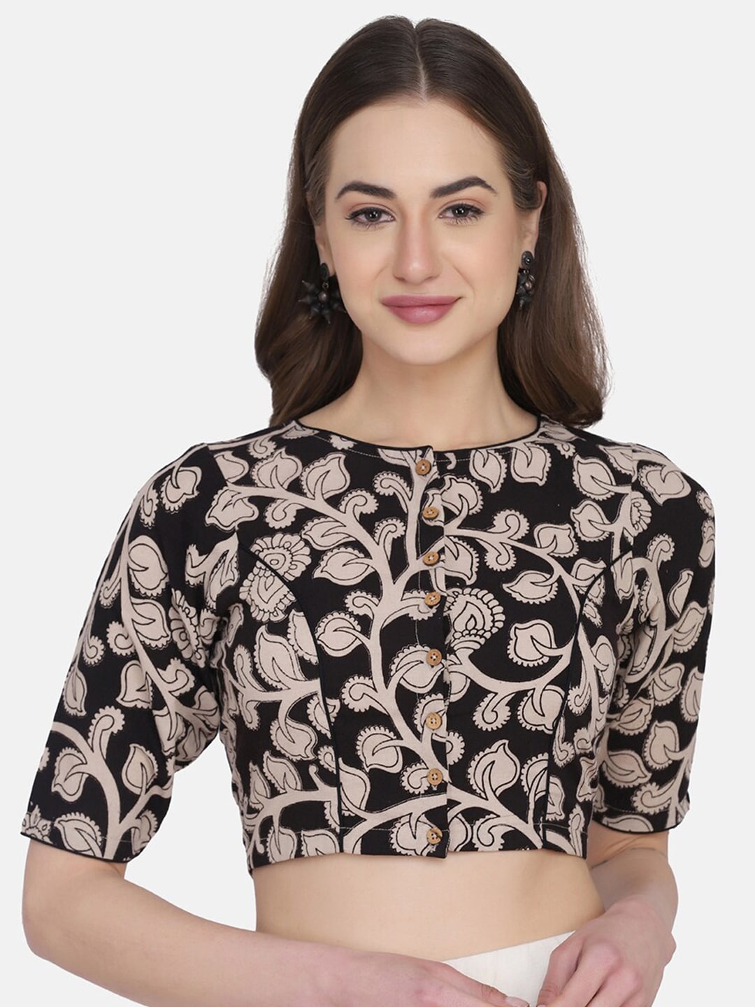 THE WEAVE TRAVELLER Women Black & Beige Hand Block Printed Cotton Saree Blouse Price in India