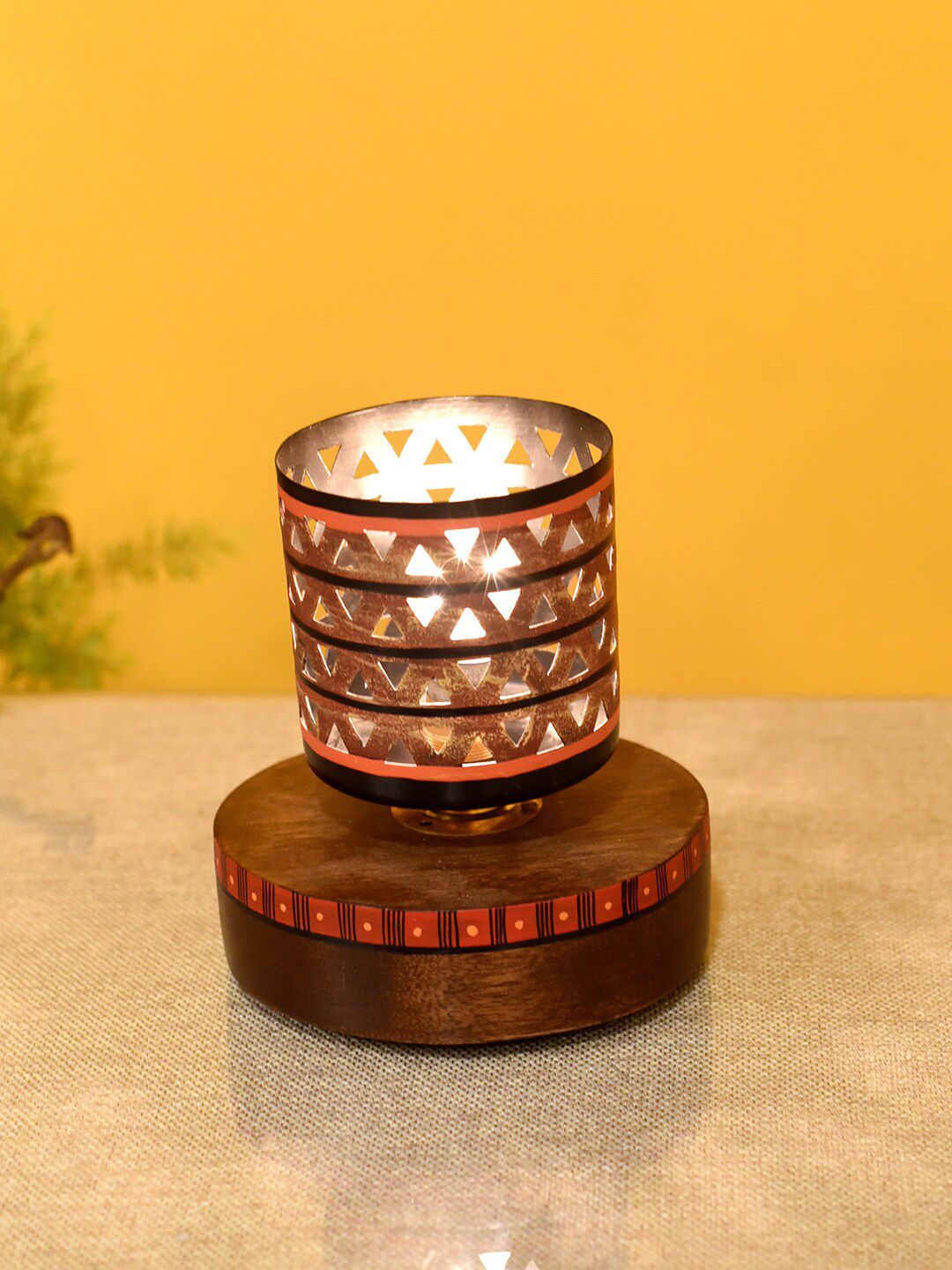AAKRITI ART CREATIONS Rose Gold Toned Self Design Table Lamp Price in India