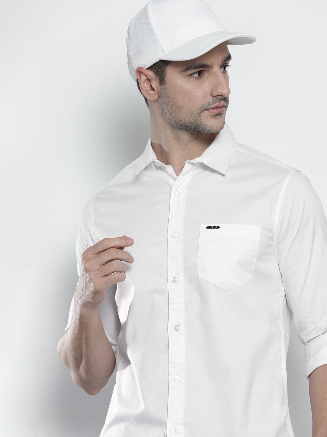 The Indian Garage Co Men White Comfort Solid Casual Regular Fit Shirt