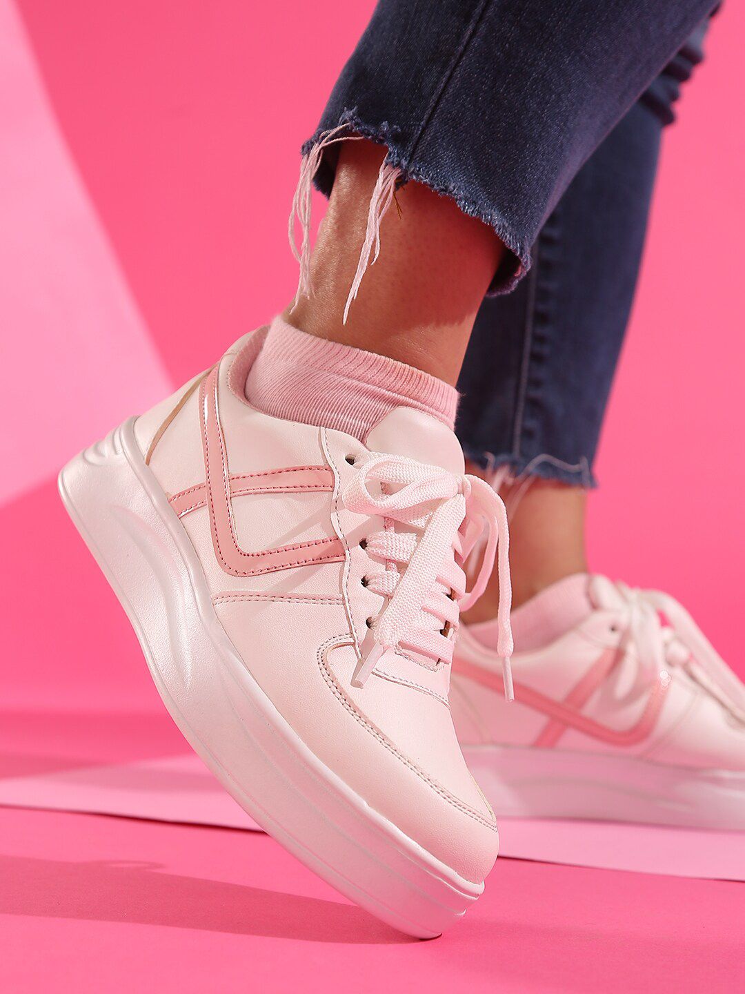 GNIST Women White & Pink Striped Sneakers Price in India