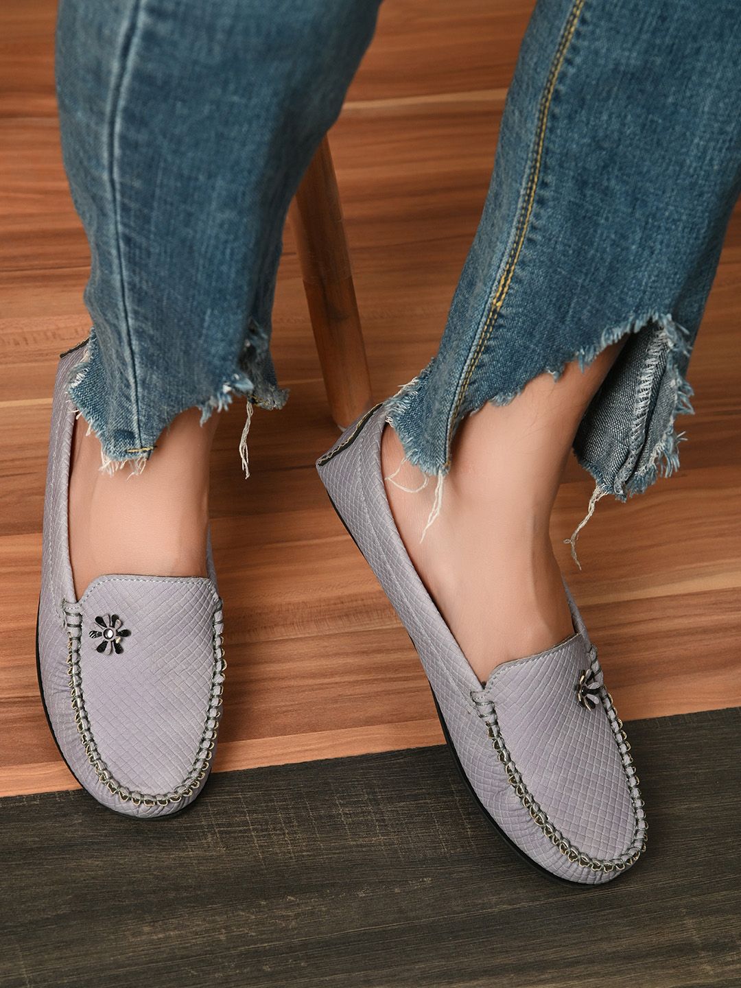 El Paso Women Purple Textured Lightweight Loafers Price in India