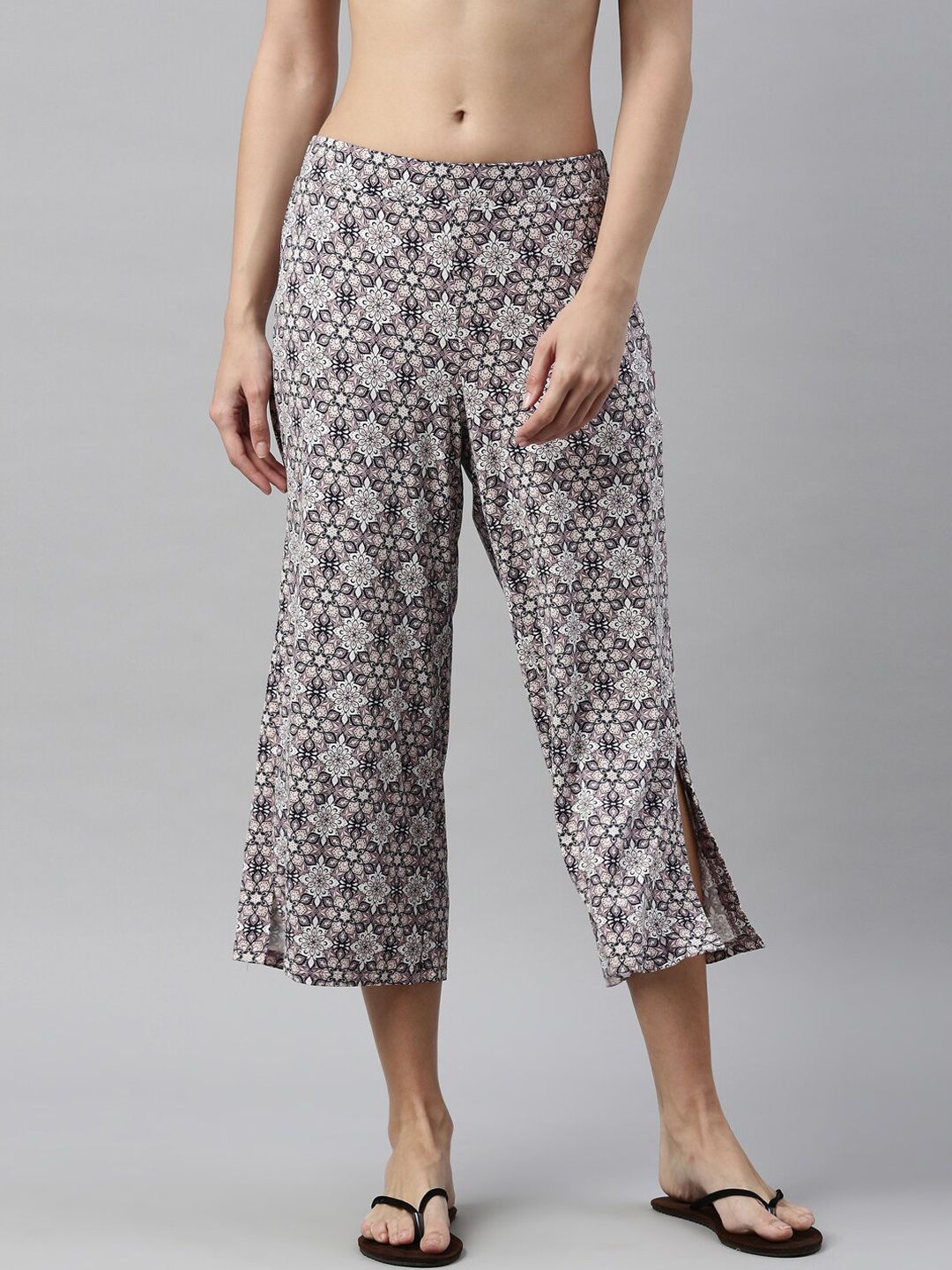 Enamor Women Mauve Ethnic Motifs Printed Relaxed Fit Crop Length Lounge Pants Price in India