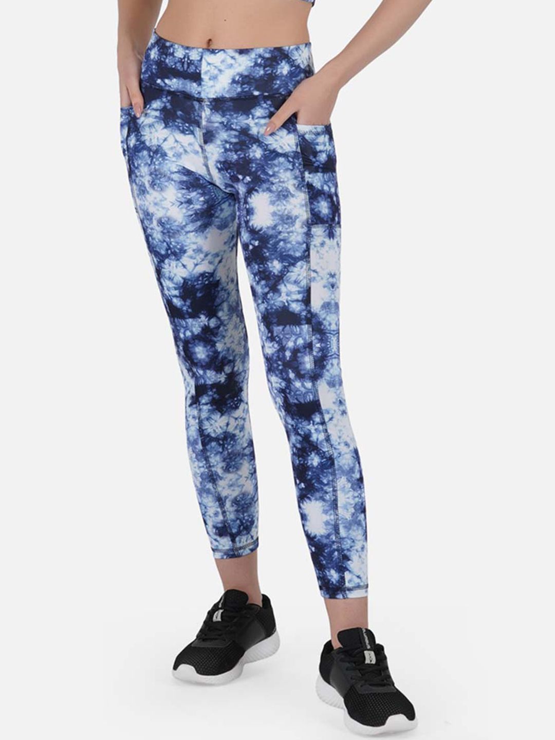 IMPERATIVE Women Blue & White Printed Slim-Fit Ankle-Length Dry-Fit Yoga Tights Price in India
