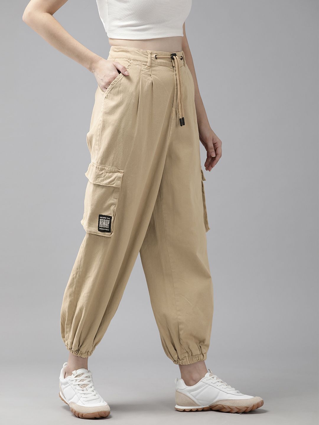 The Roadster Lifestyle Co. Women Regular Fit Cargo Joggers Price in India