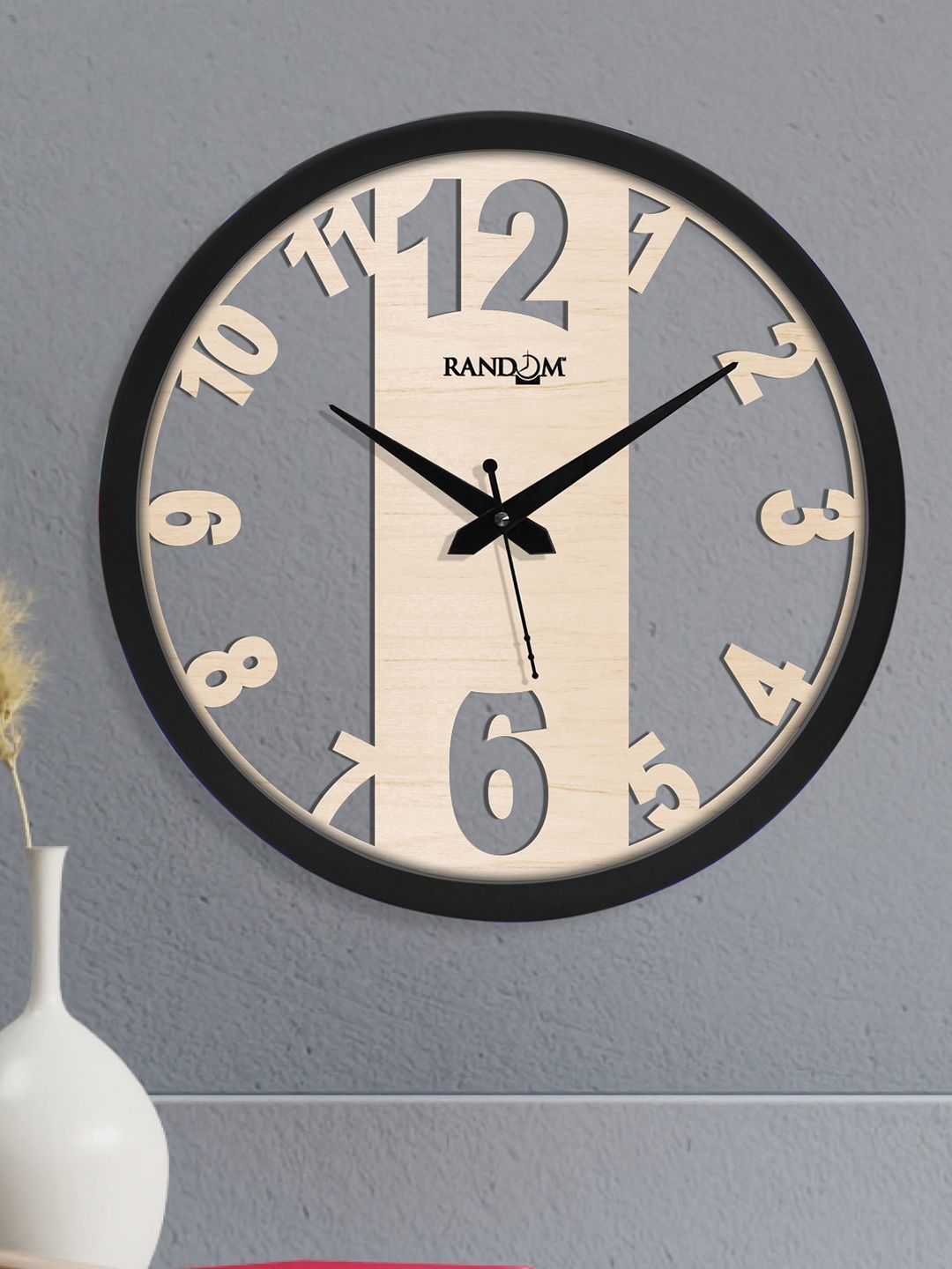 RANDOM Cream-Coloured & Black 12 Inch Analogue Wall Clock Price in India