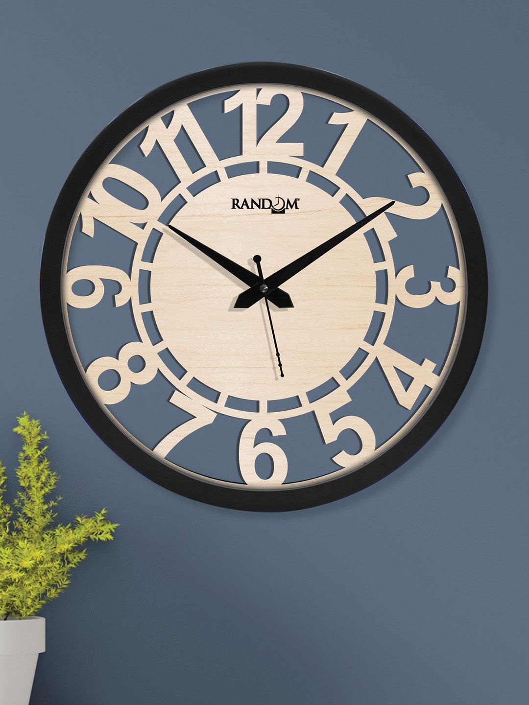 RANDOM Cream-Coloured & Black Contemporary 30 cm Analogue Wall Clock Price in India