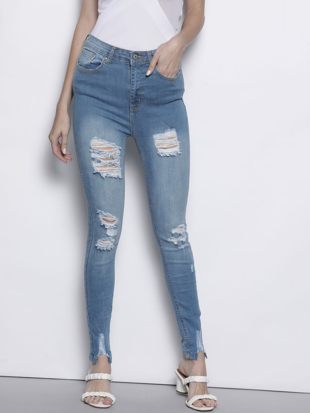 I Saw It First Women Blue Skinny Fit Mildly Distressed Light Fade Stretchable Jeans Price in India