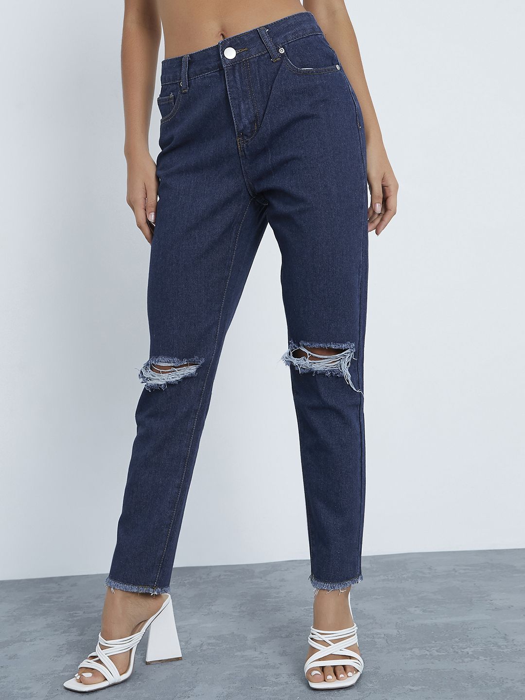 I Saw It First Women Blue Slash Knee Frayed Hem Mom Fit Jeans Price in India