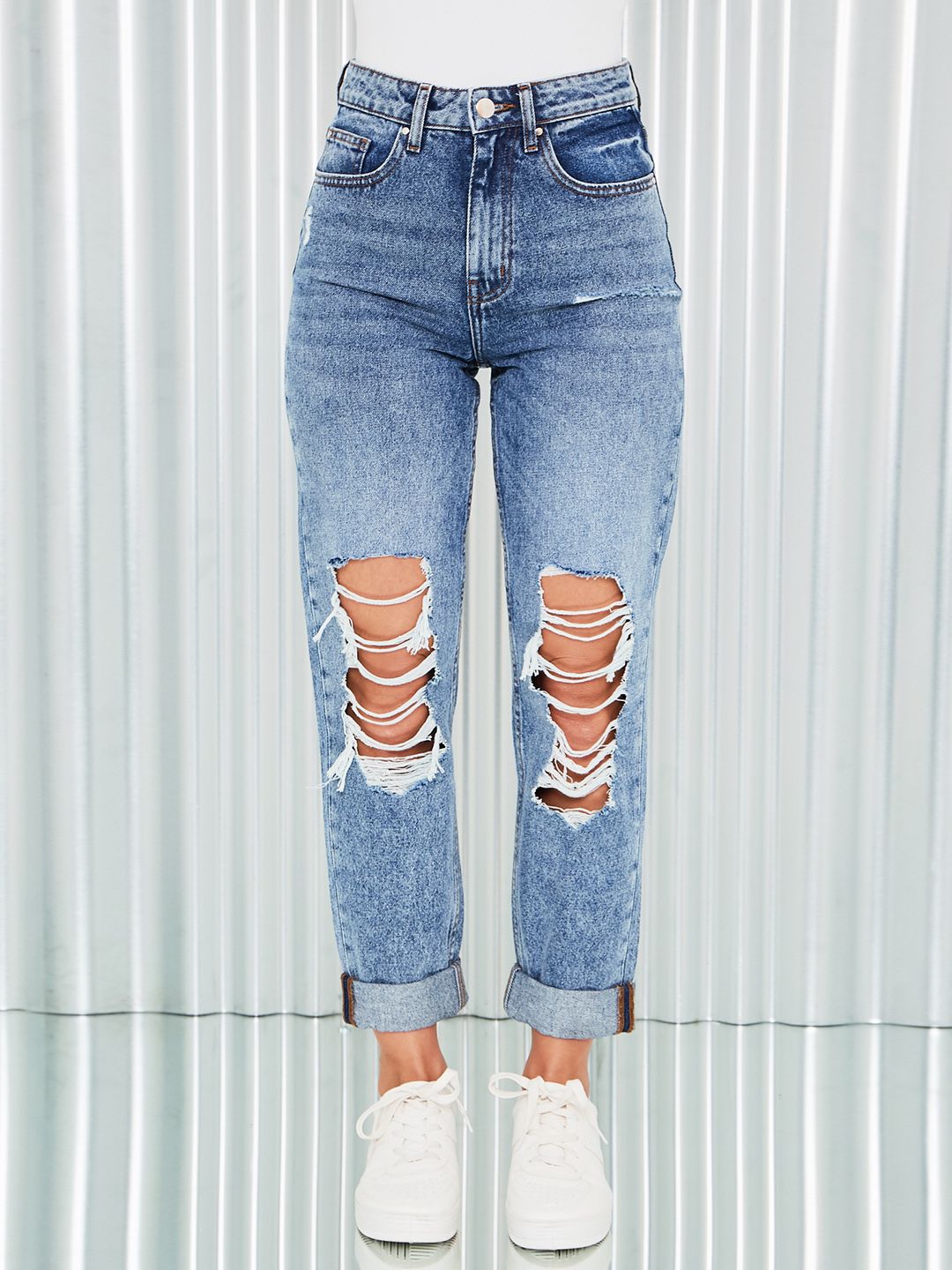 I Saw It First Women Blue Highly Distressed Mom Fit Light Fade Jeans With Roll Hem Price in India