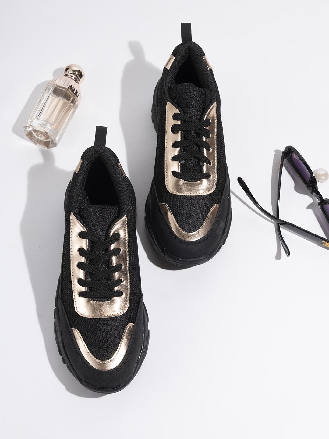 Shoetopia Women Black & Gold Colourblocked Sneakers