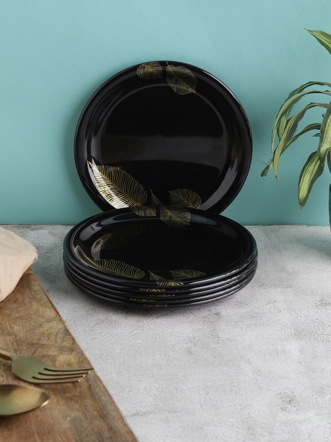 Servewell Black & Yellow 6 Pieces Printed Melamine Glossy Plates Price in India