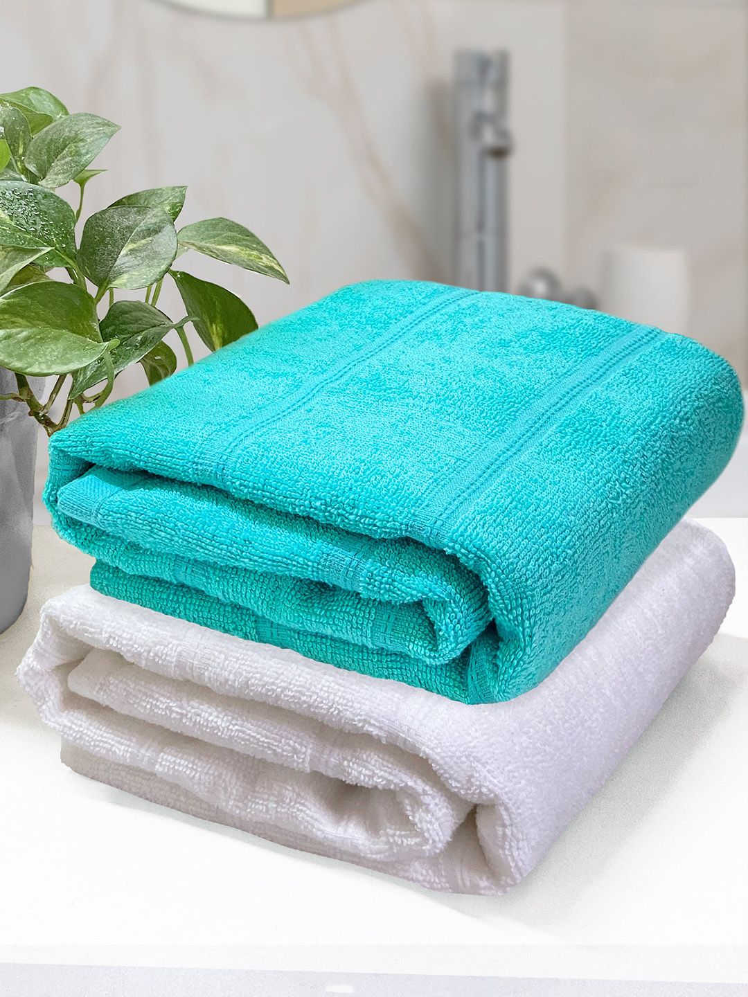 Heelium Set of 2 Solid 250 GSM Bath Towels Price in India