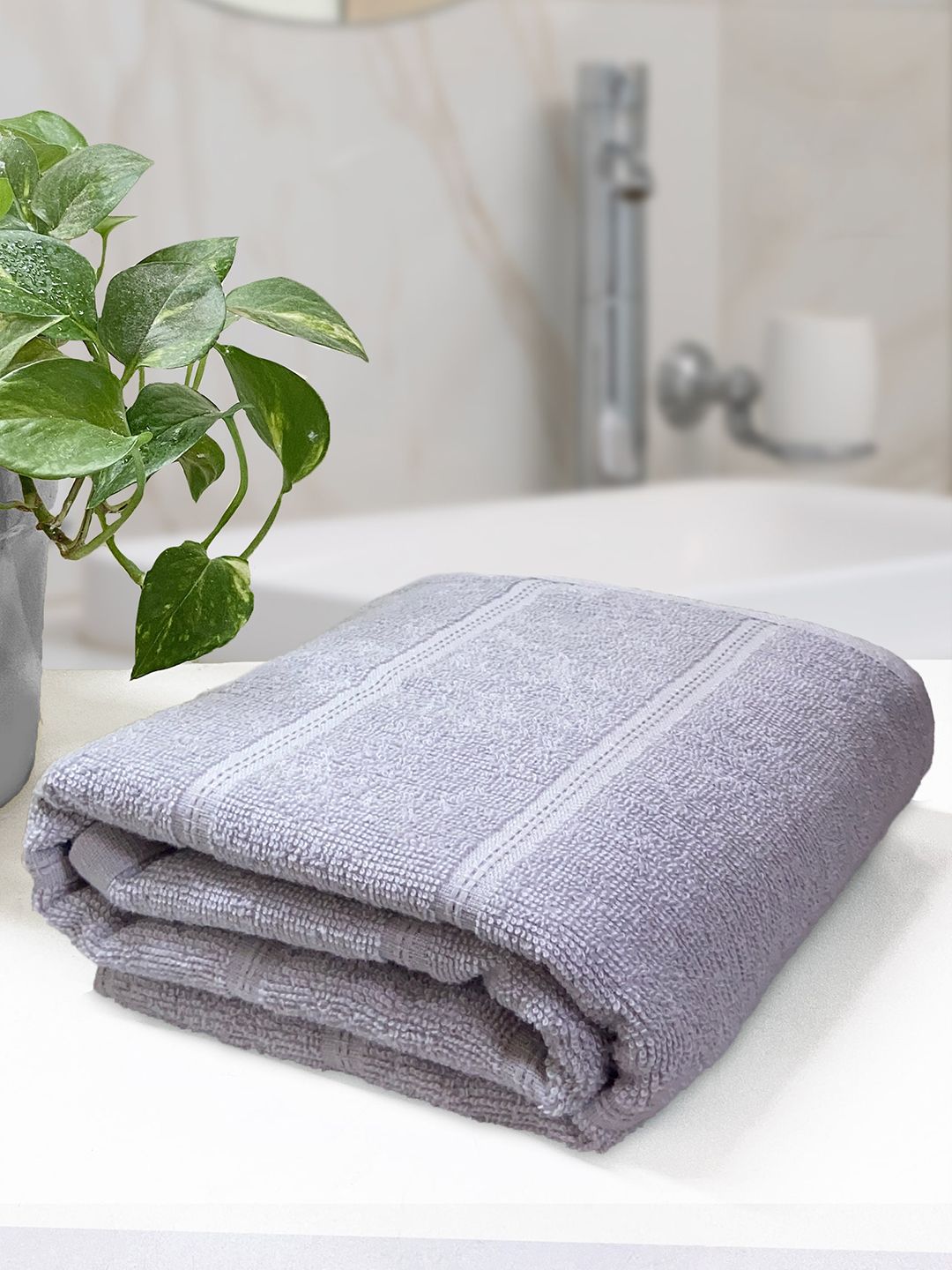 Heelium Grey Solid 250GSM Bamboo Bath Towel Price in India