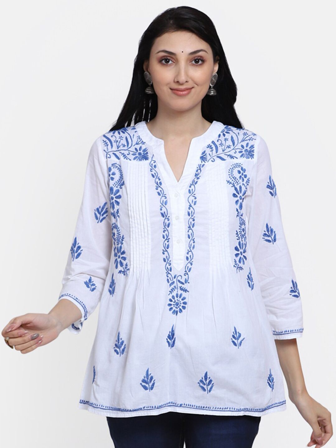 PARAMOUNT CHIKAN Women Blue & White Chikankari Embroidered Pure Cotton Kurti