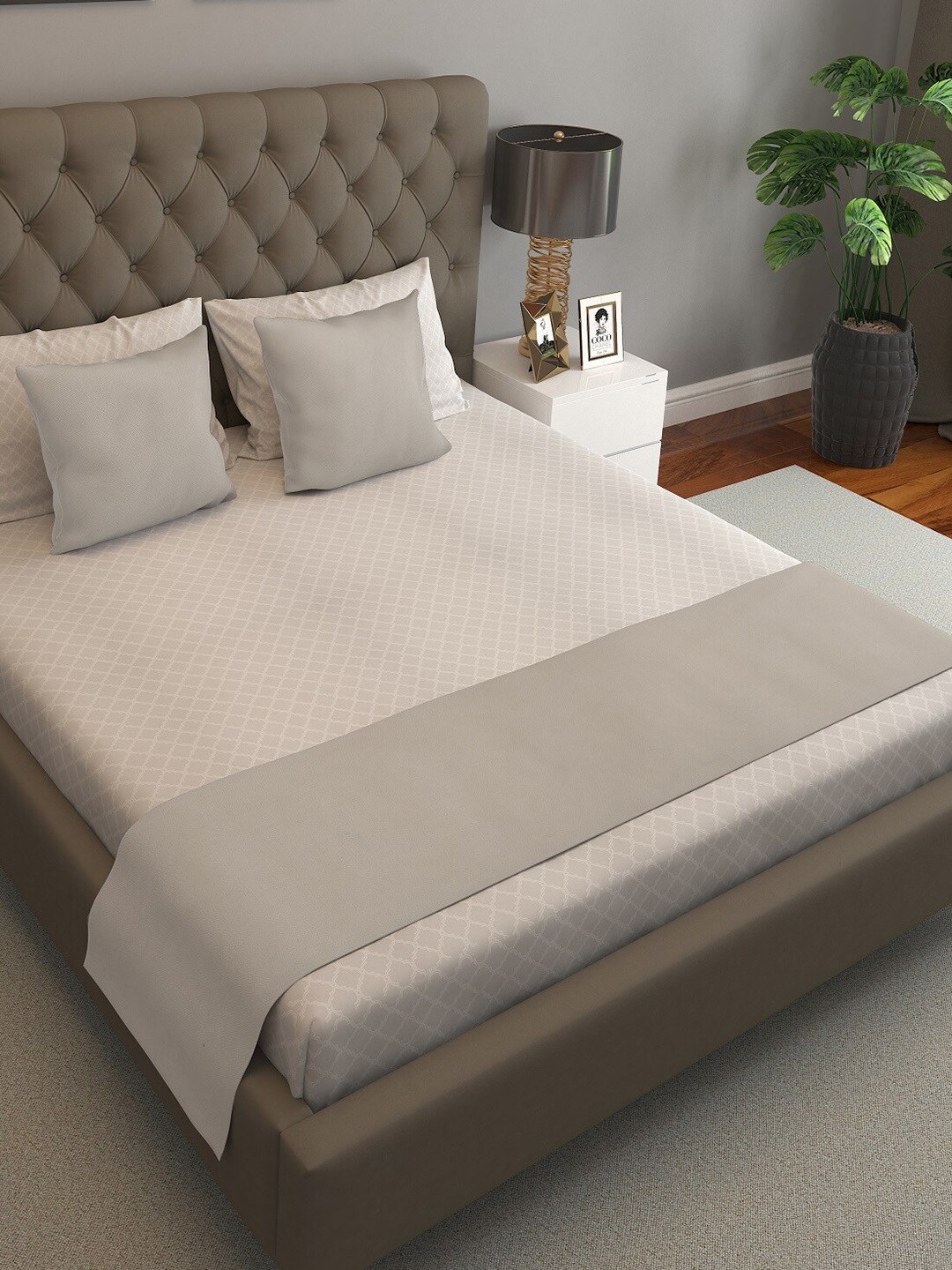 S9home by Seasons  Taupe Solid 1 Bed Runner Set With 2 Reversible Cushion Covers Price in India
