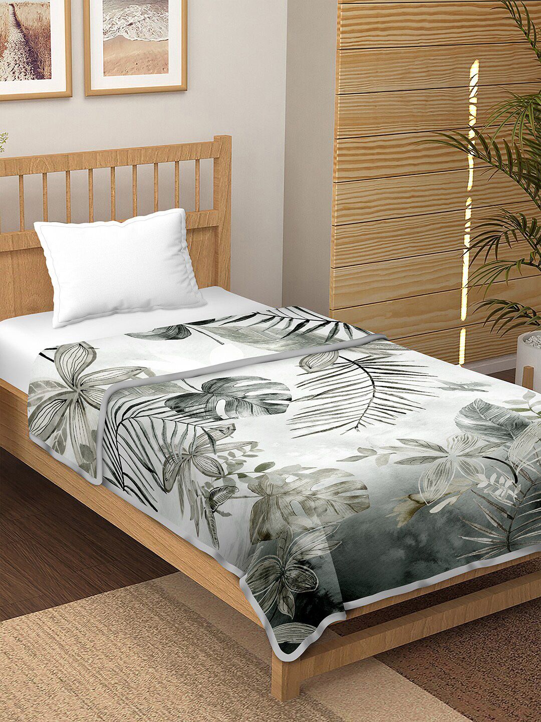 BELLA CASA White & Green Floral 180 GSM Cotton Single Bed Dohar Price in India