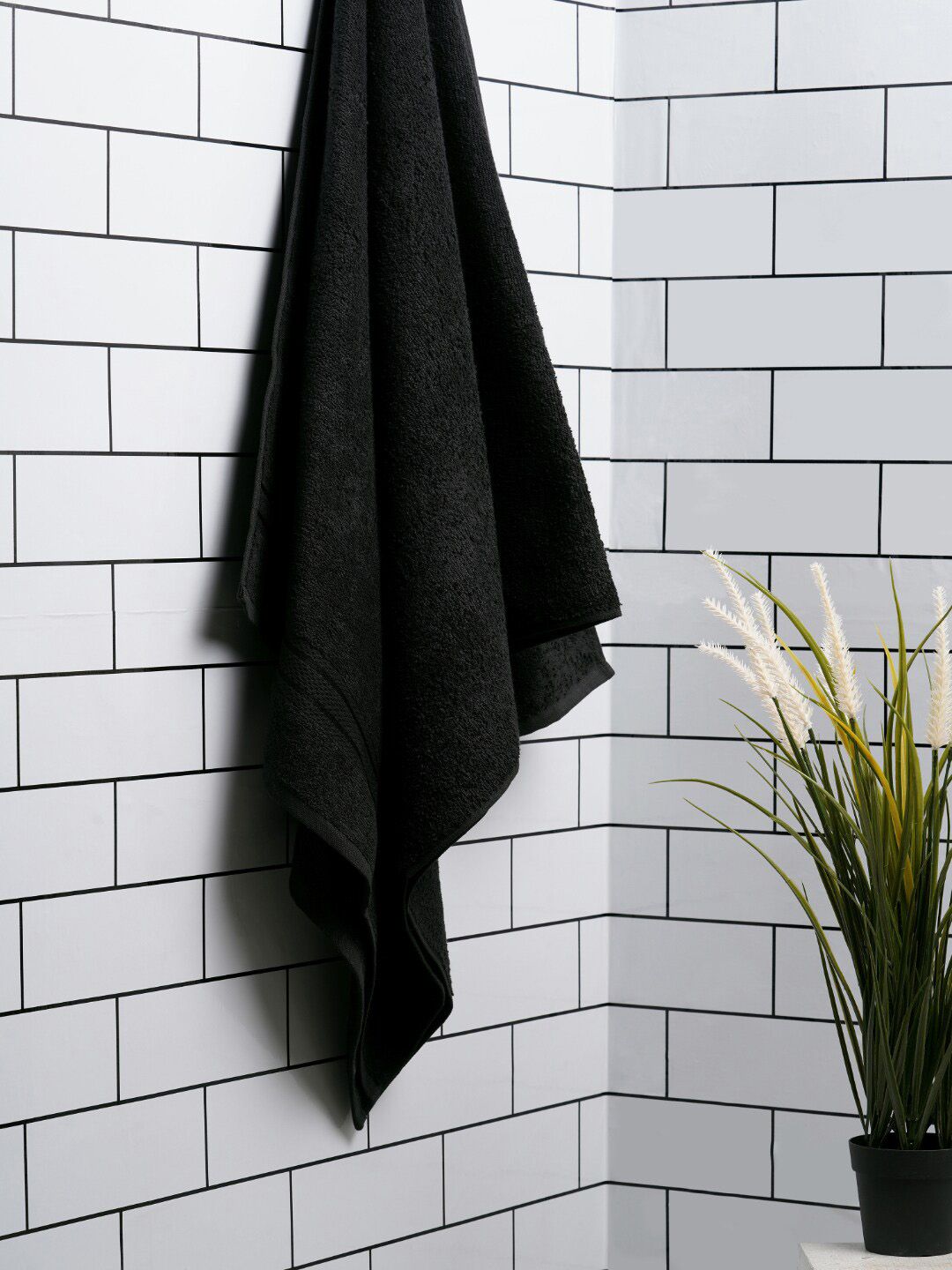 SPACES Black Solid Pure Cotton 400 GSM Bath Towel With Ultra Absorbency