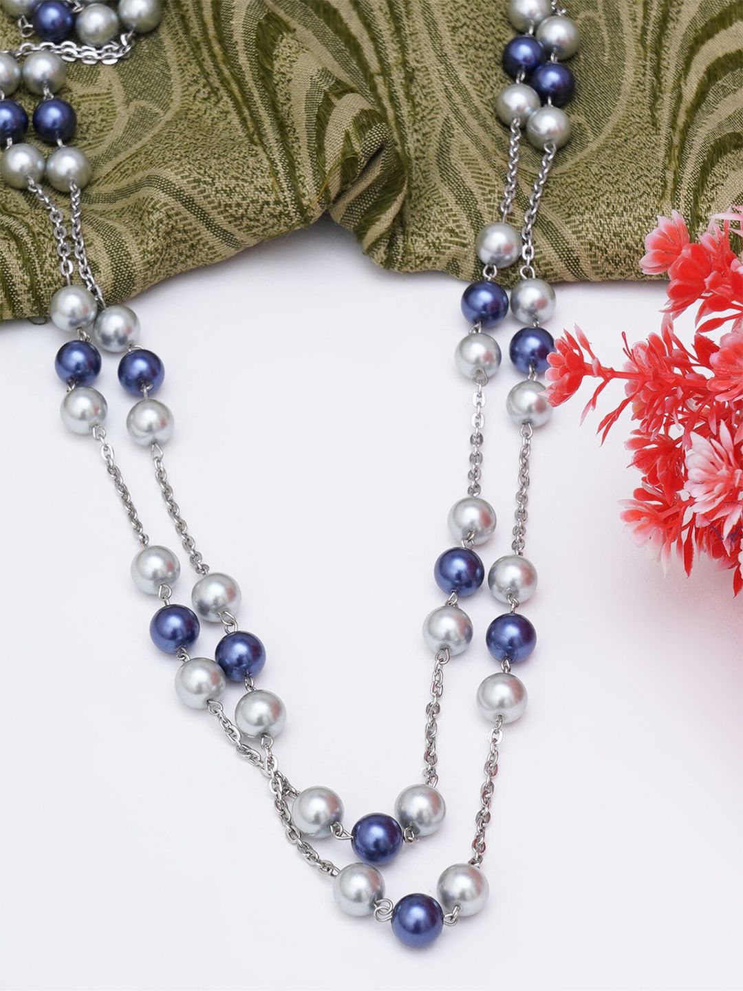 KARATCART Women Blue & White Studded Kundan Necklace Price in India