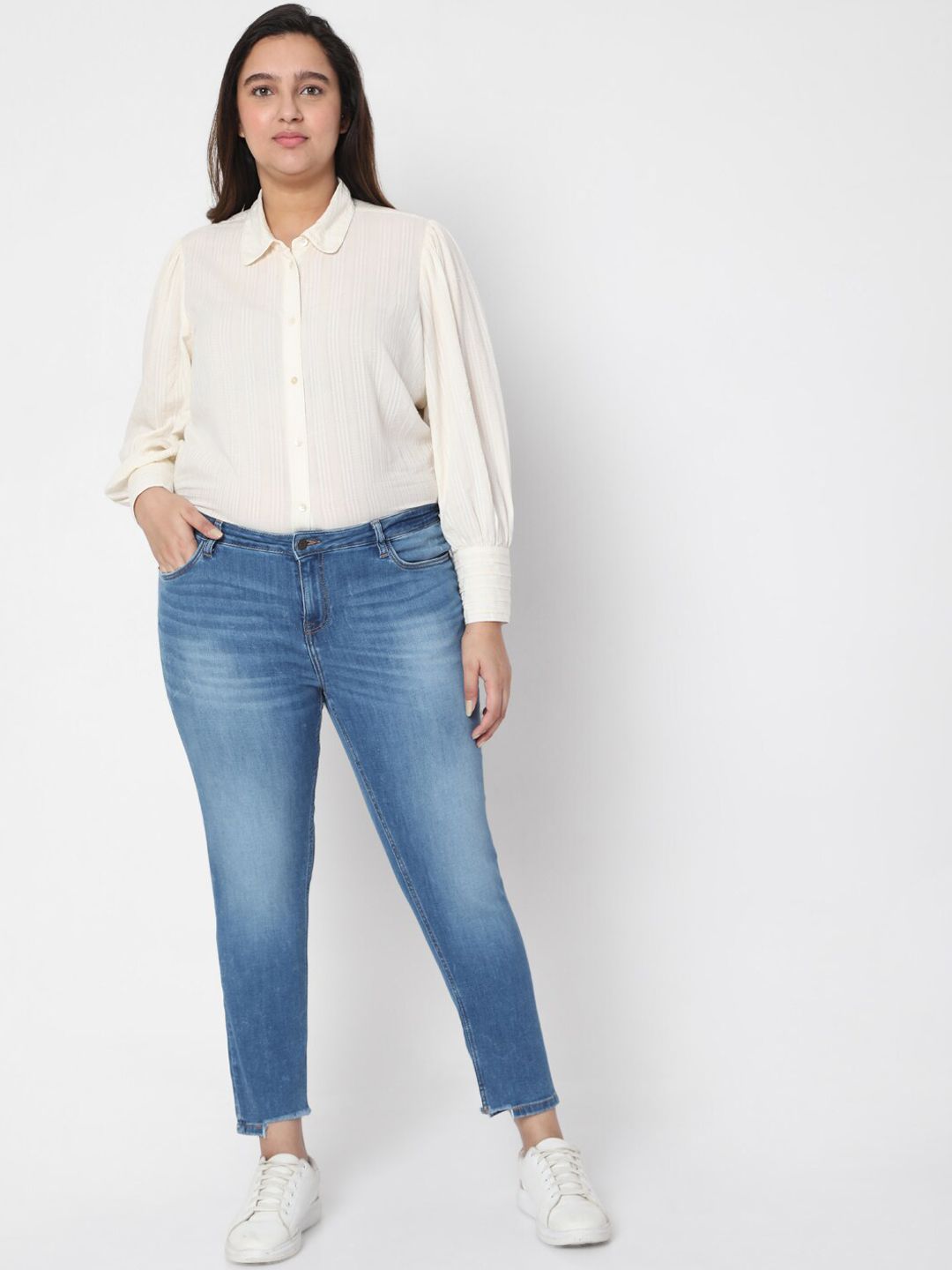 Vero Moda Women Blue Plus Size Skinny Fit Light Fade Jeans Price in India
