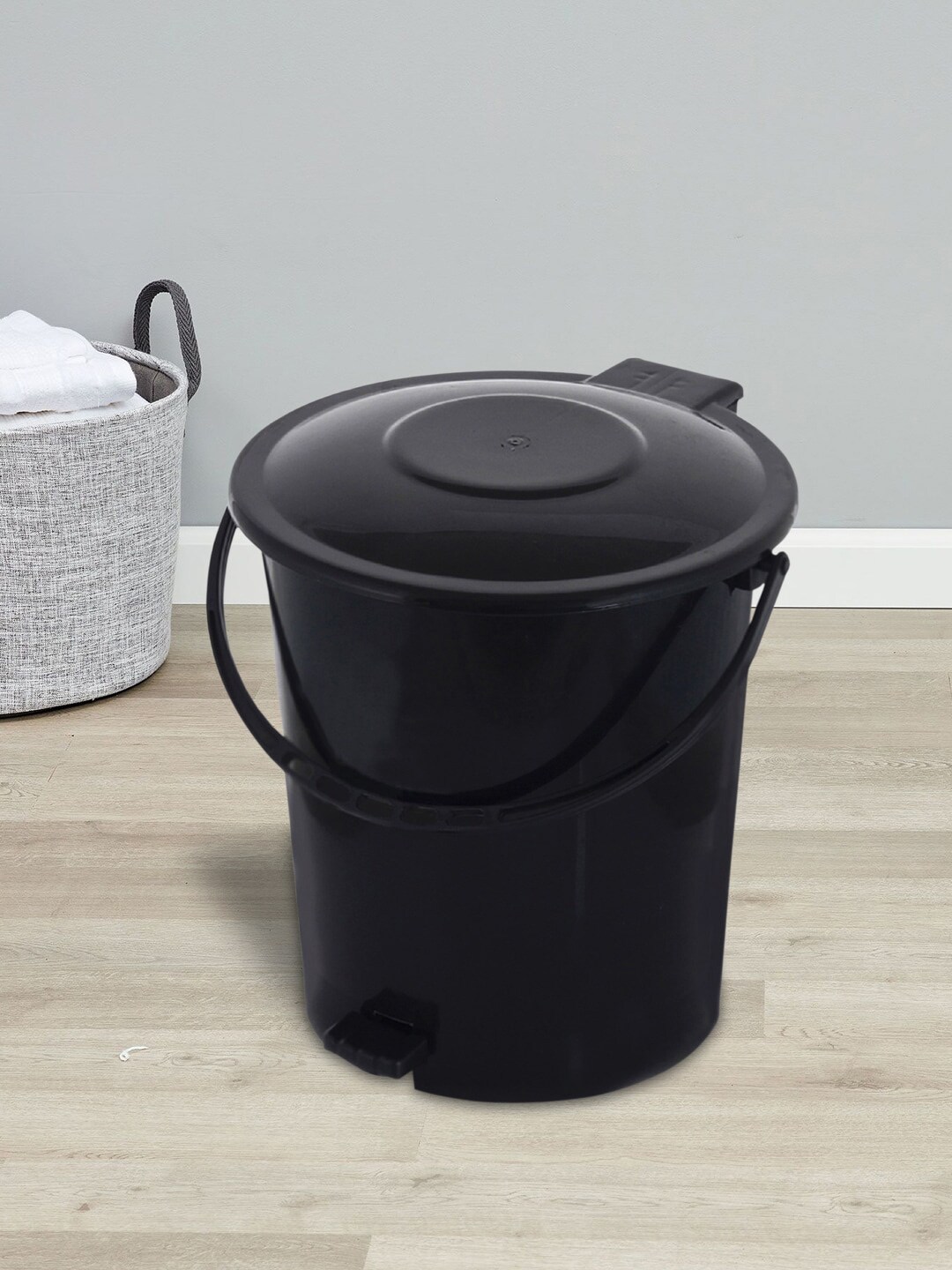 Kuber Industries Set Of 2 Black Solid Plastic Pedal Dustbin With Handle Price in India