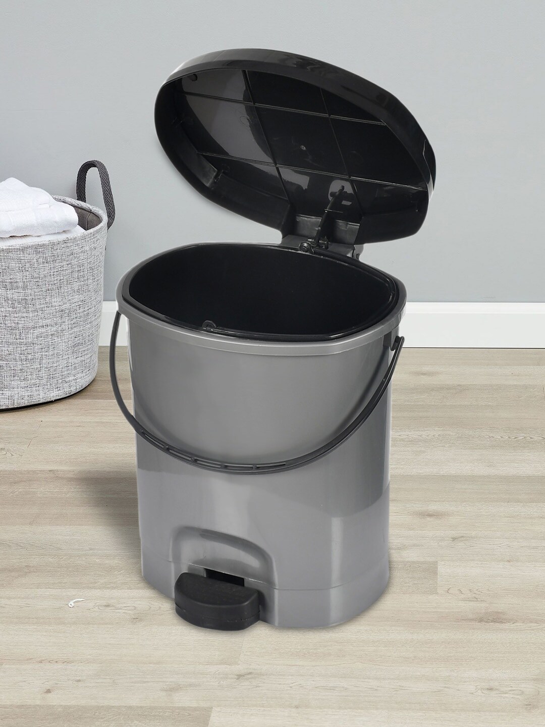Kuber Industries Grey 10L Solid Multiuse Plastic Pedal Dustbin Price in India