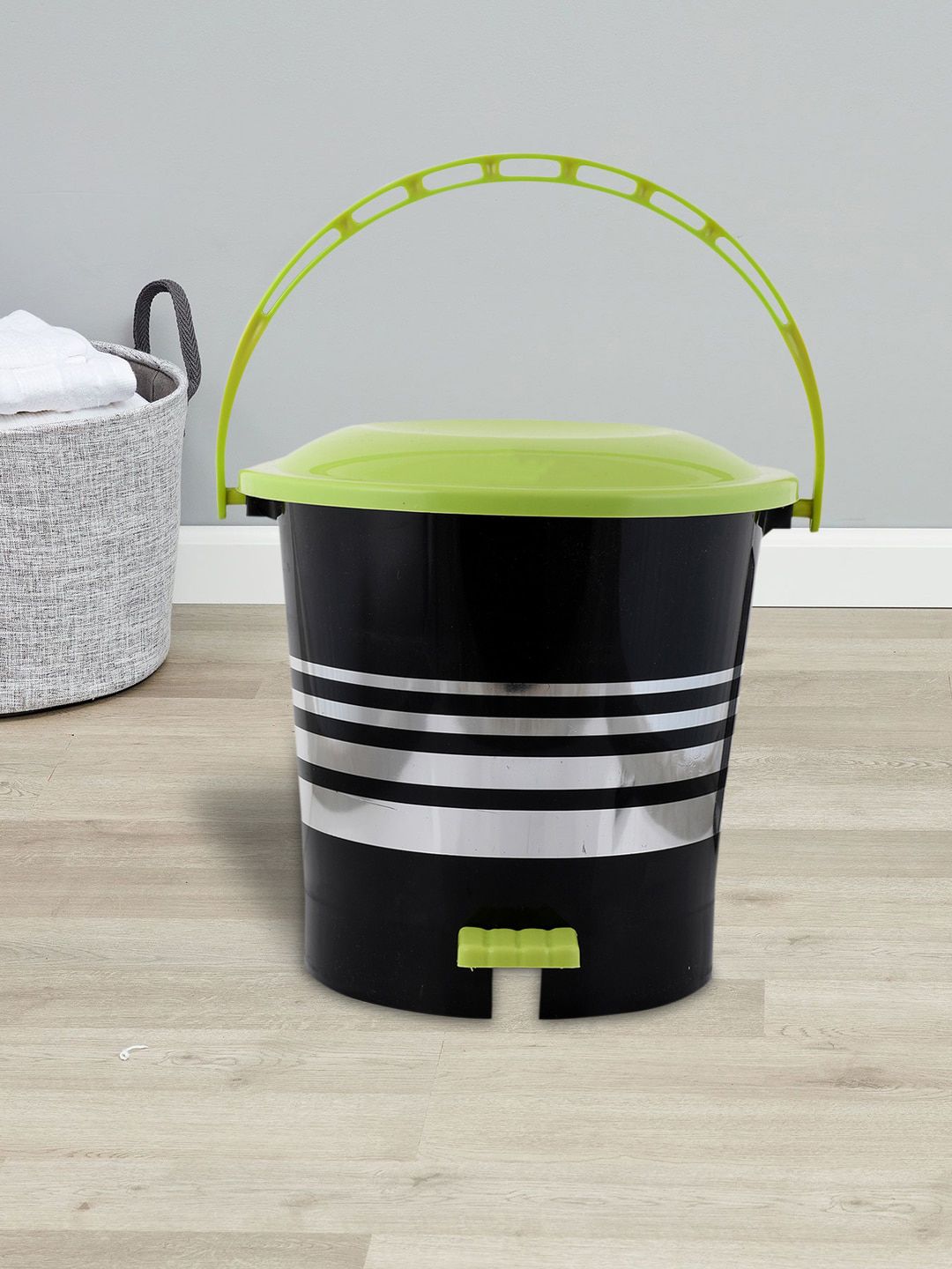 Kuber Industries Black & Green Striped Plastic Pedal Dustbin With Handle Price in India