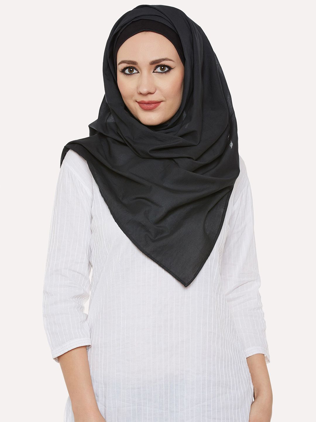 MOMIN LIBAS Women Black Cotton Scarf Price in India