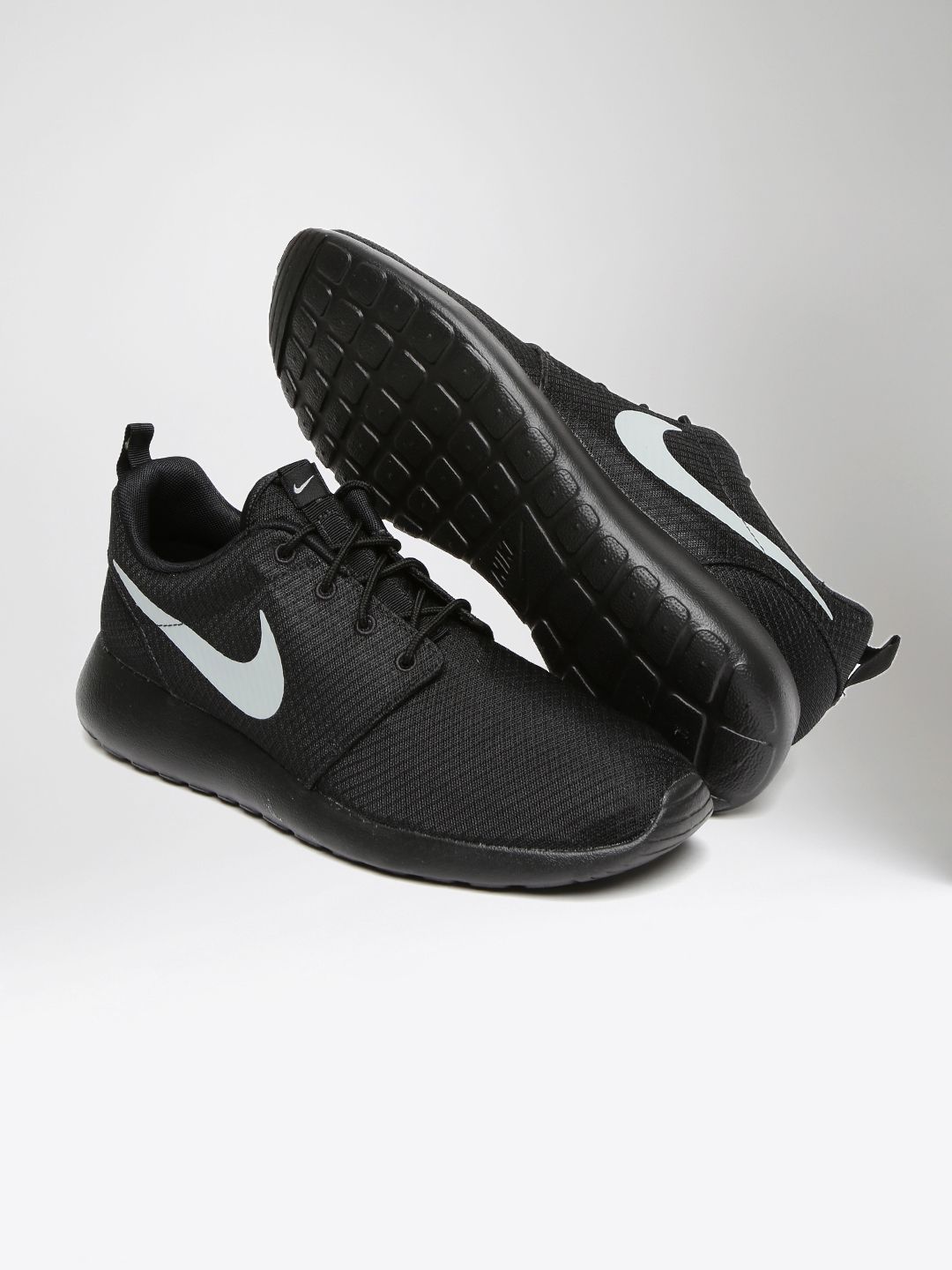 nike roshe one men black
