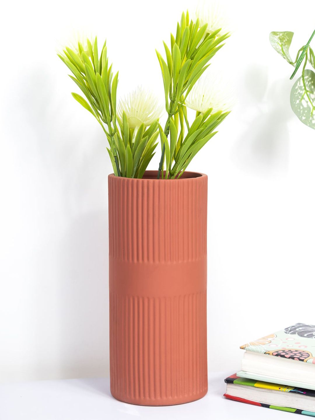 MARKET99 Burgundy Ribbed Flower Vases Price in India