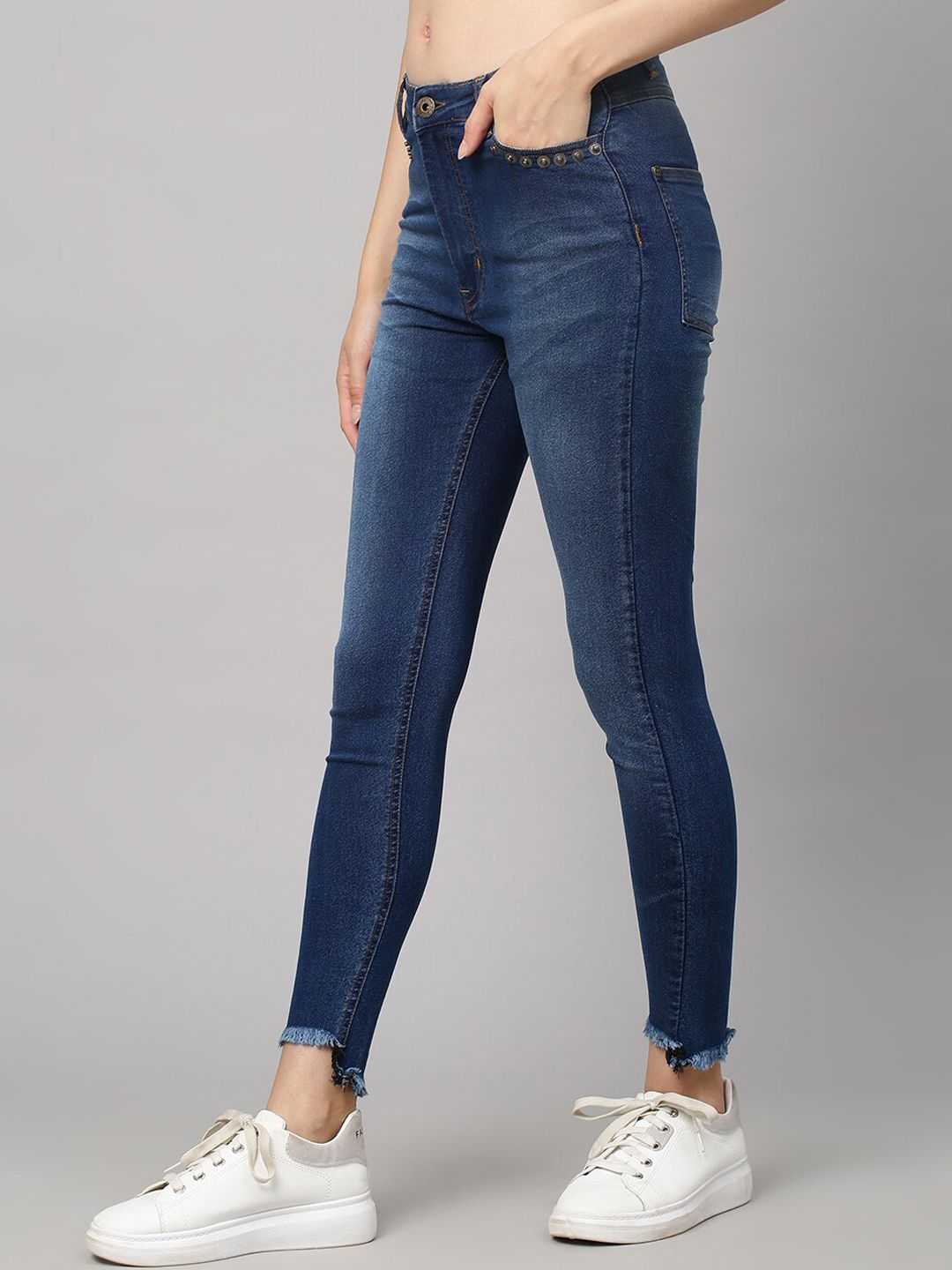 Chemistry Women Blue Super Skinny Fit Heavy Fade Frayed Cropped Jeans Price in India