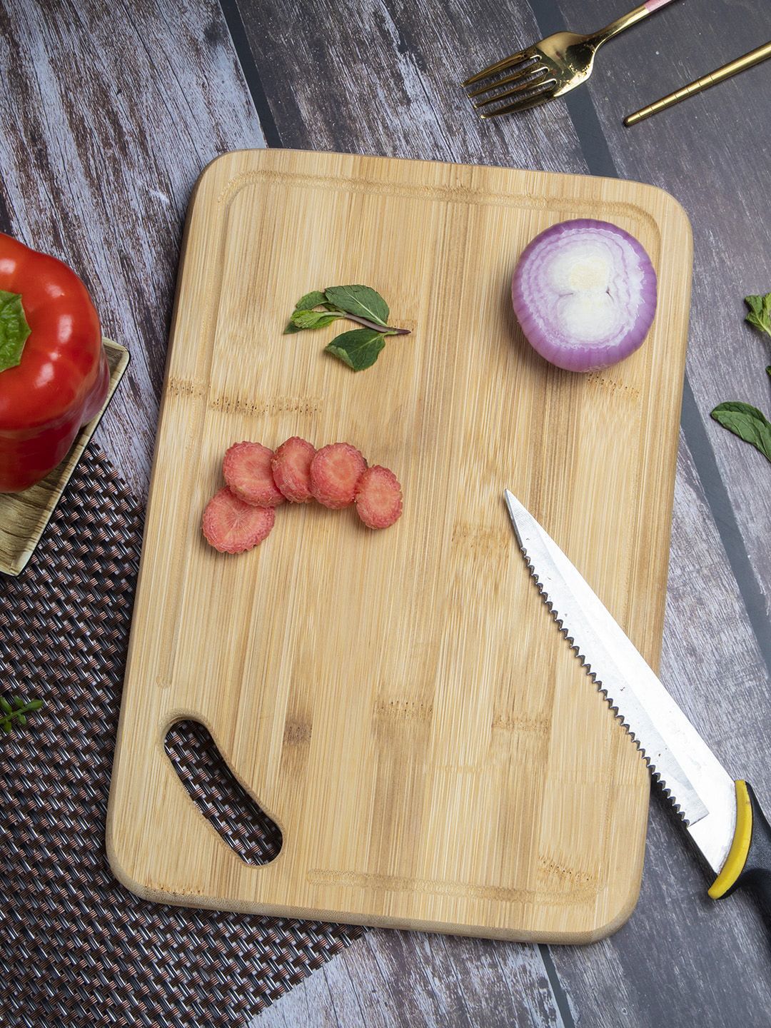 MARKET99 Brown Solid Wooden Chopping Board Price in India