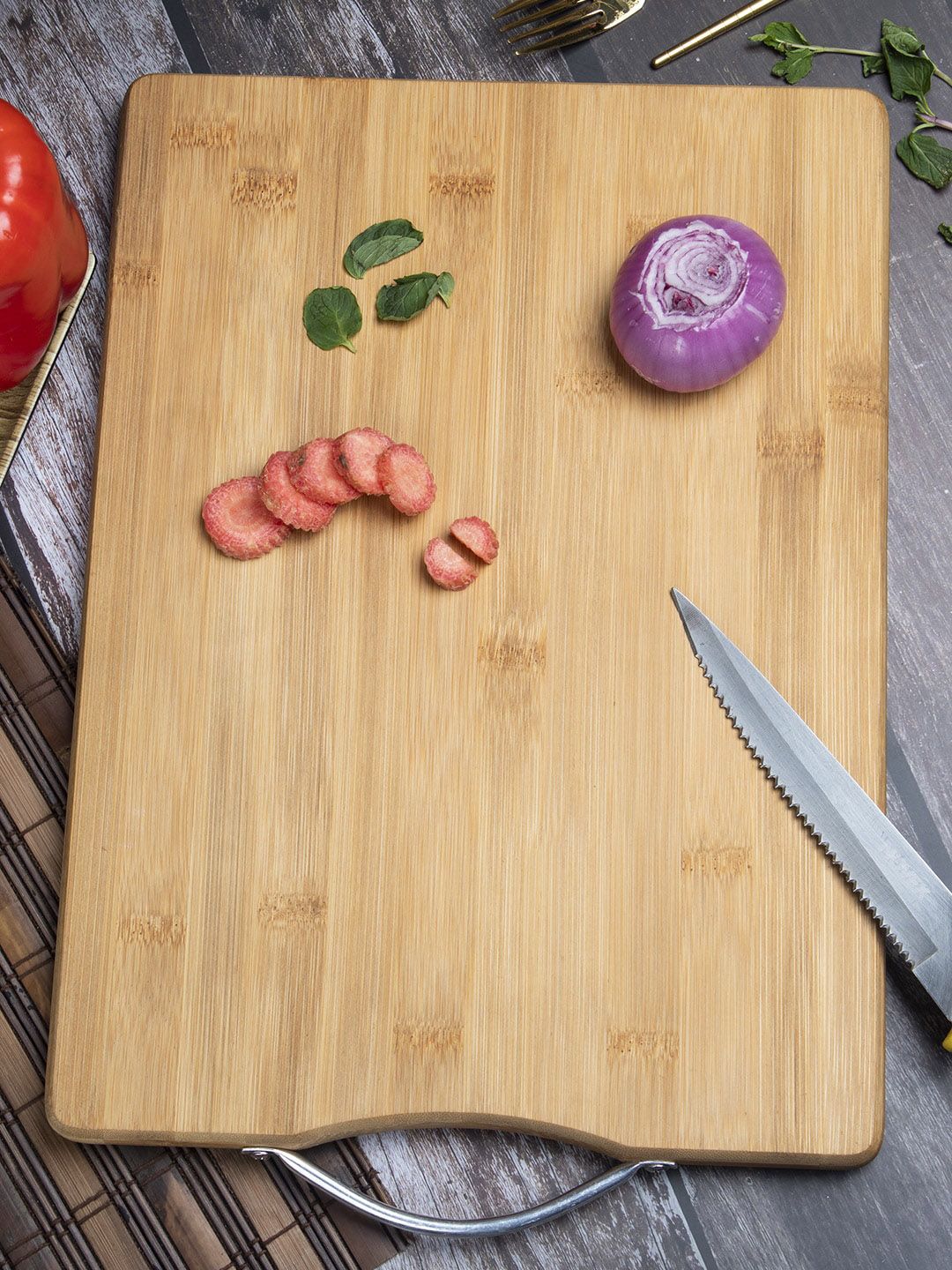 MARKET99  Brown Solid Chopping Board Price in India